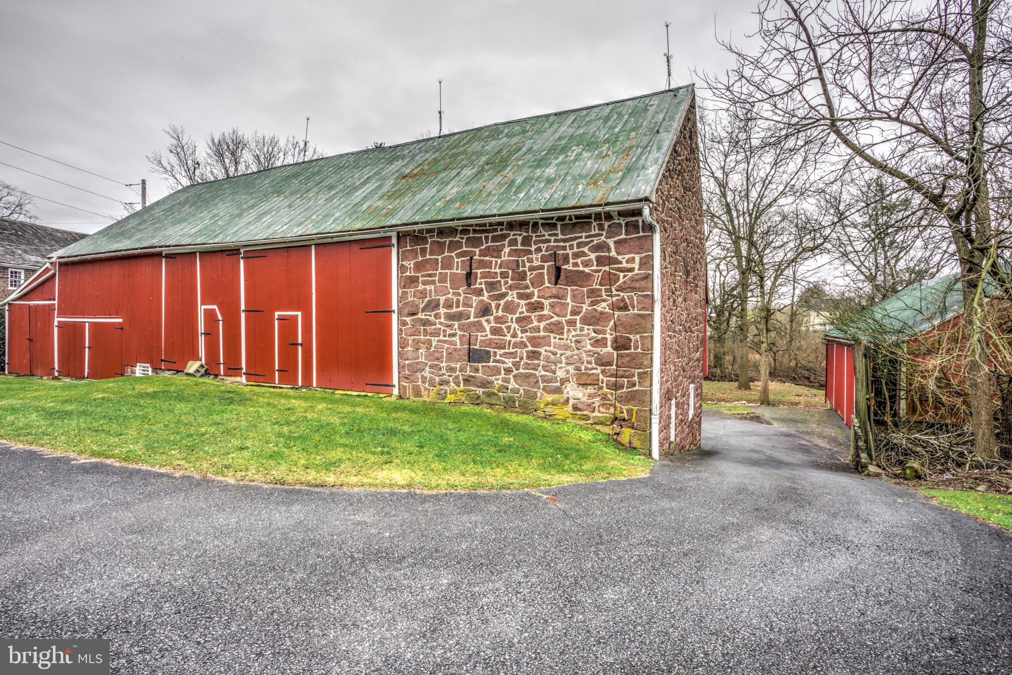 BRECKNOCK TOWNSHIP - Residential