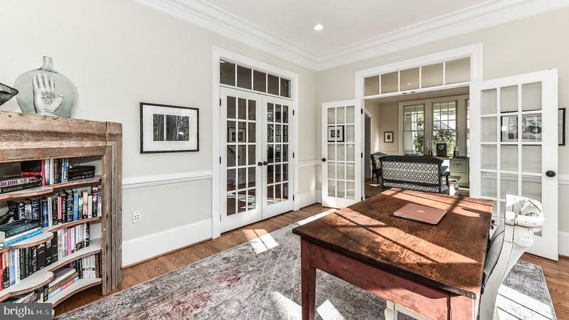 COUNTRY CLUB HILLS - Residential