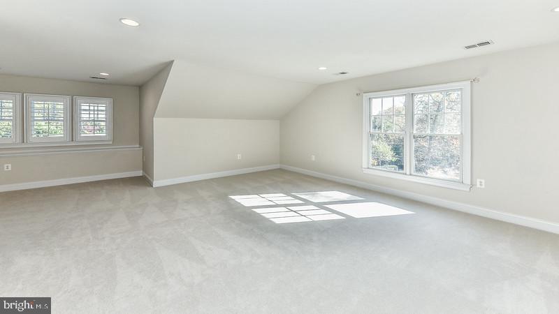 COUNTRY CLUB HILLS - Residential