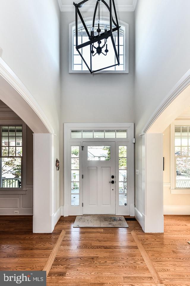 COUNTRY CLUB HILLS - Residential