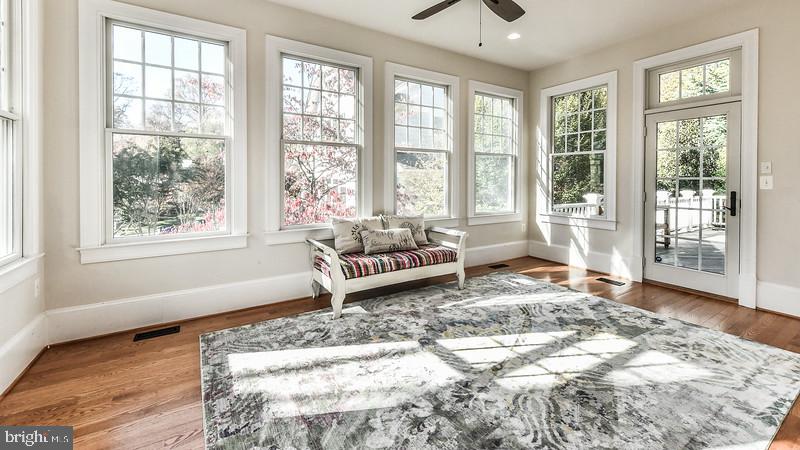 COUNTRY CLUB HILLS - Residential