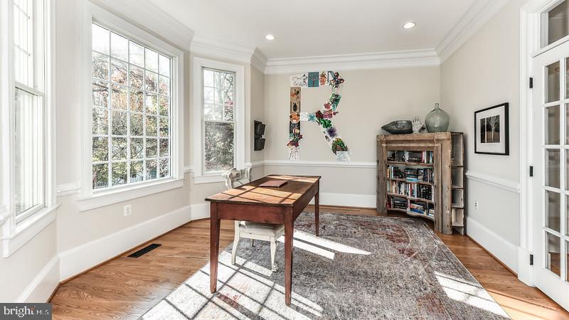 COUNTRY CLUB HILLS - Residential