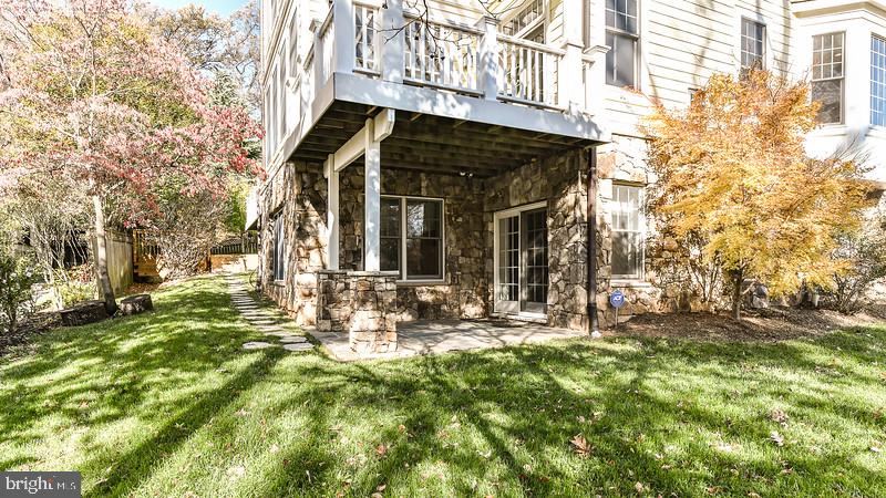 COUNTRY CLUB HILLS - Residential