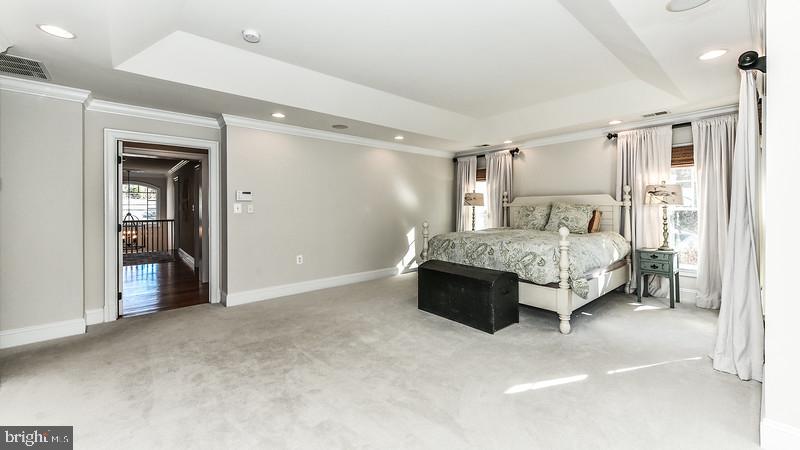 COUNTRY CLUB HILLS - Residential