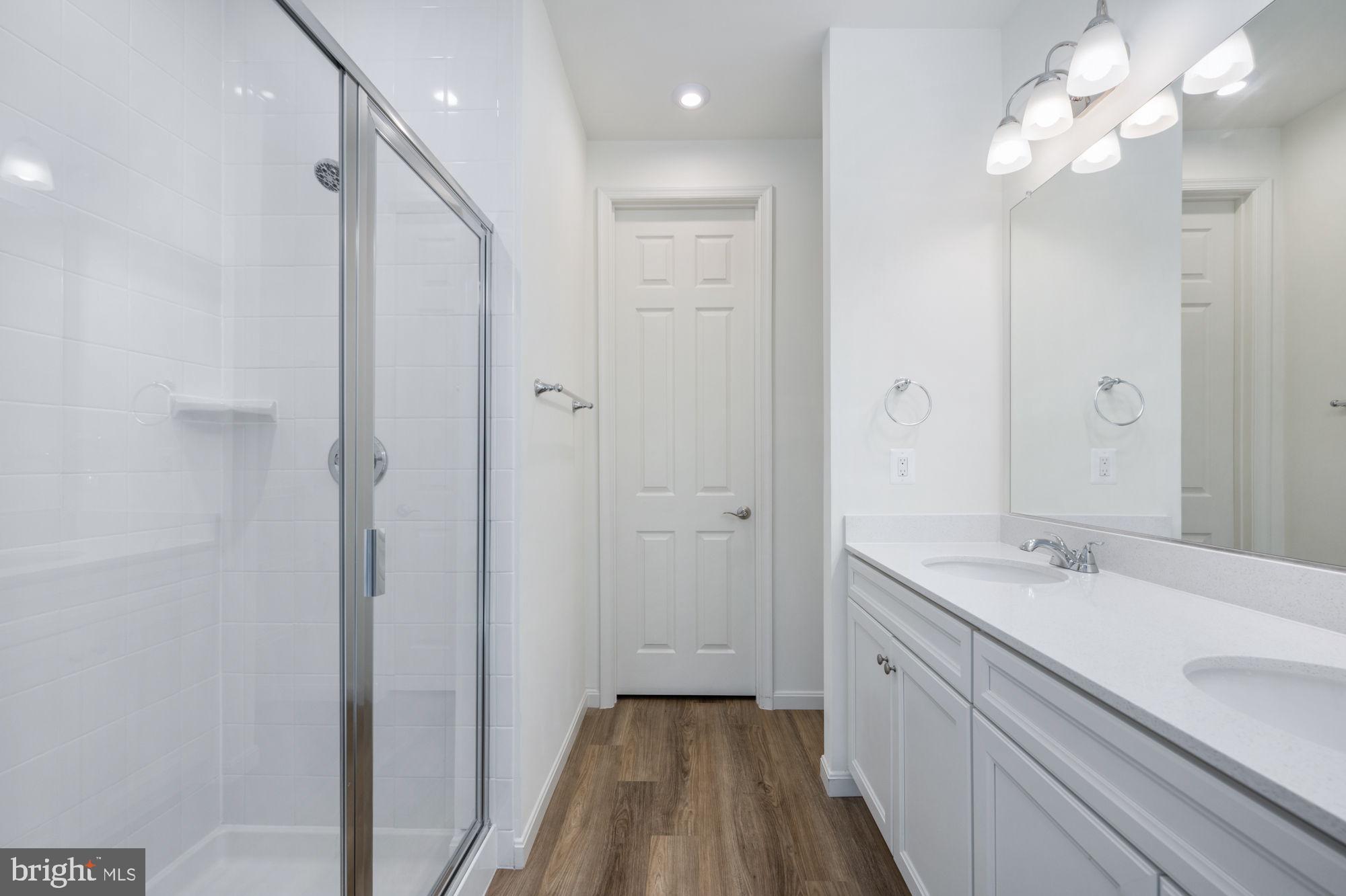 ROUND HILL MEADOWS - Residential