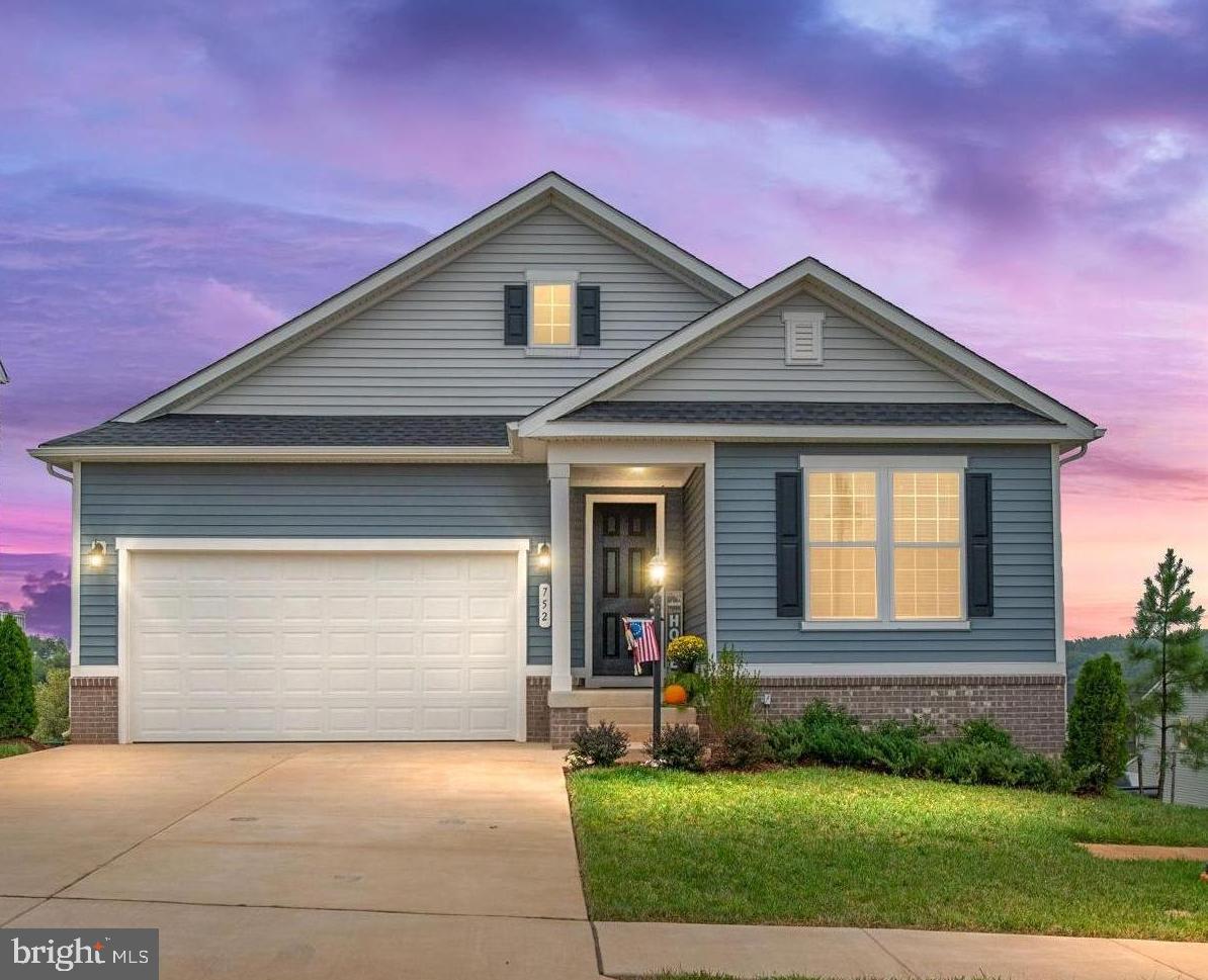 ROUND HILL MEADOWS - Residential