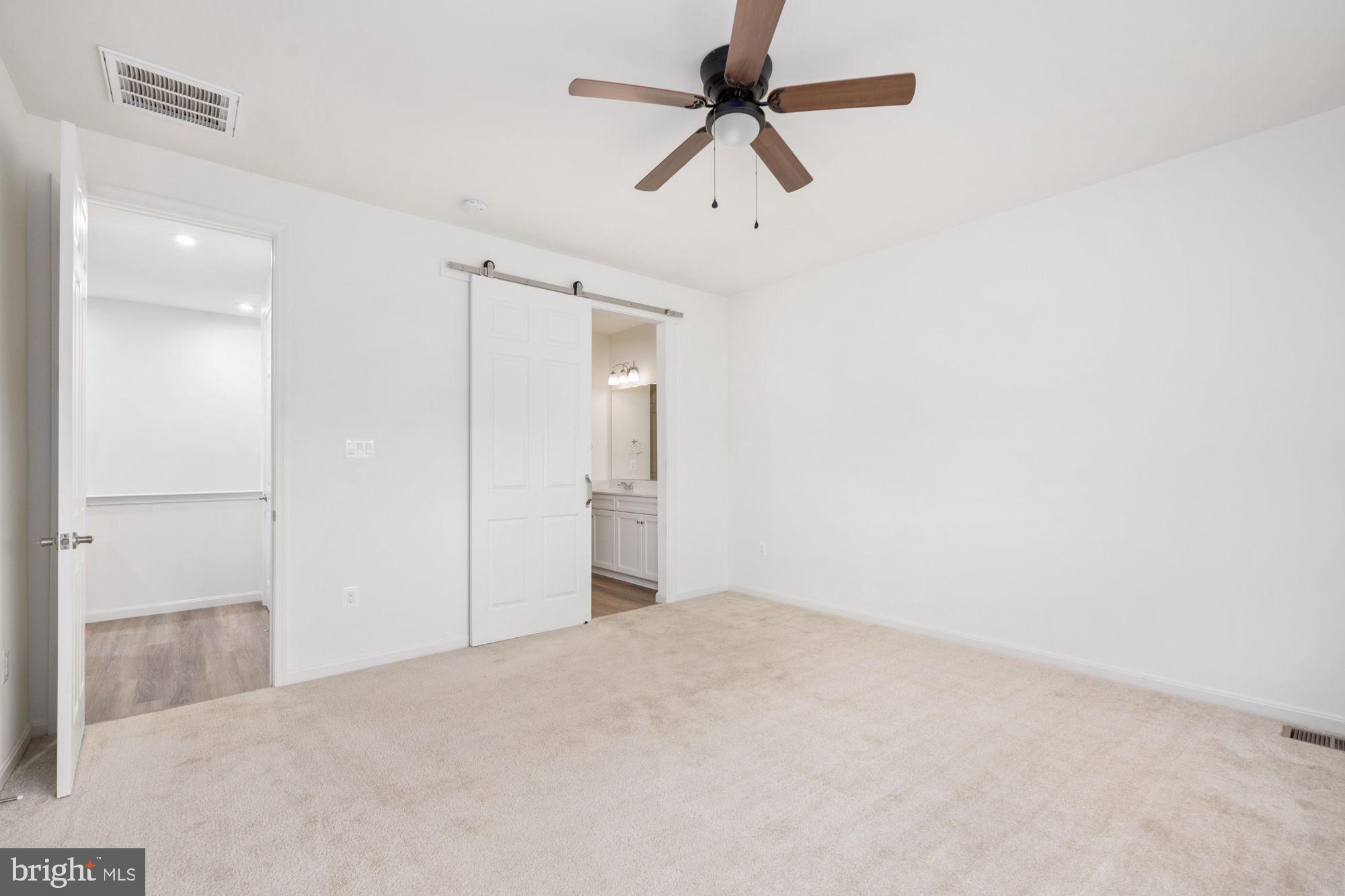 ROUND HILL MEADOWS - Residential