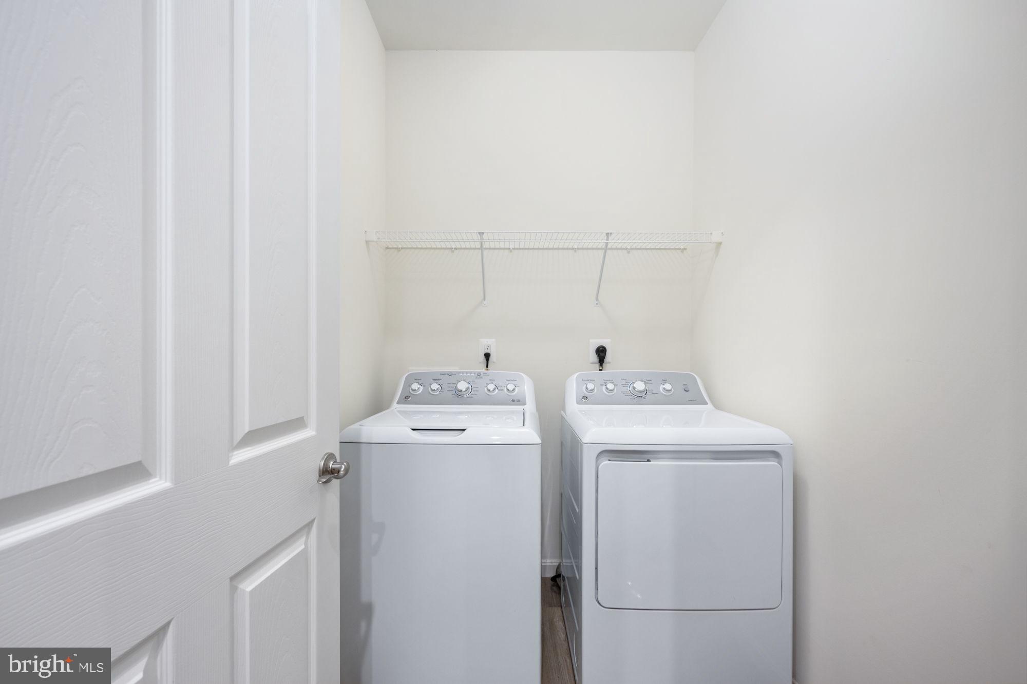 ROUND HILL MEADOWS - Residential