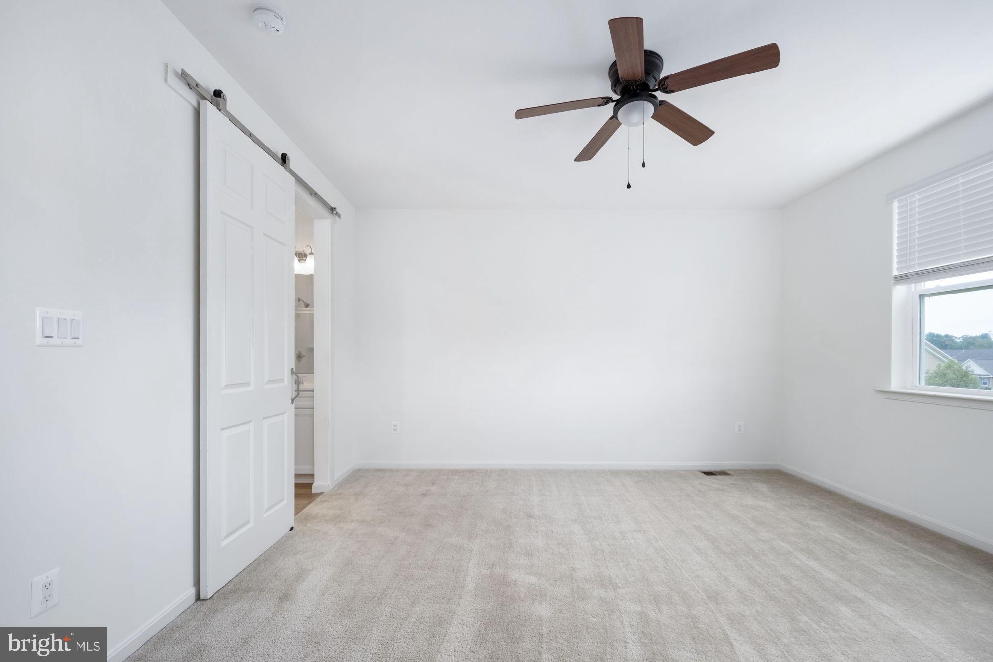 ROUND HILL MEADOWS - Residential