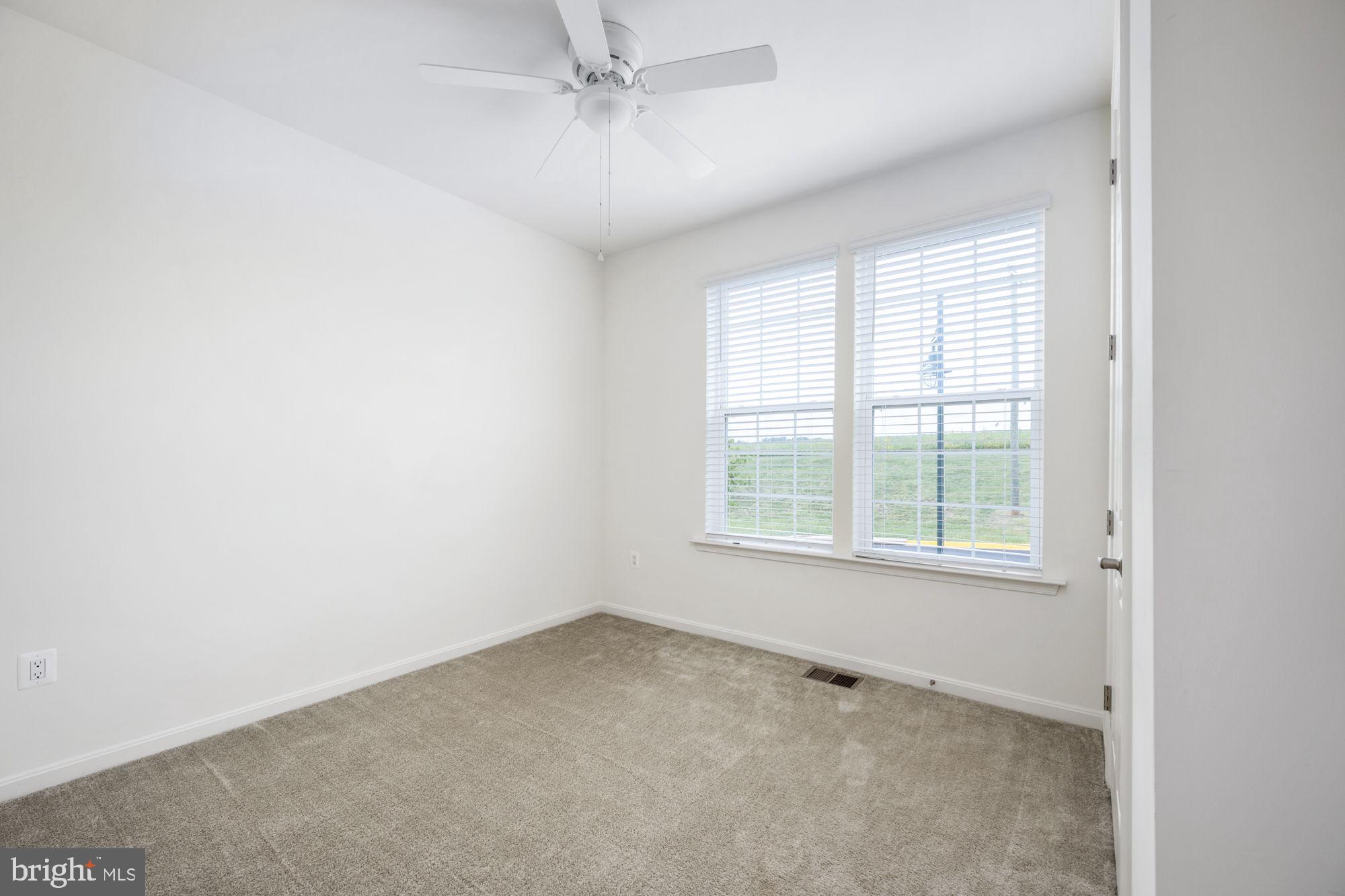 ROUND HILL MEADOWS - Residential