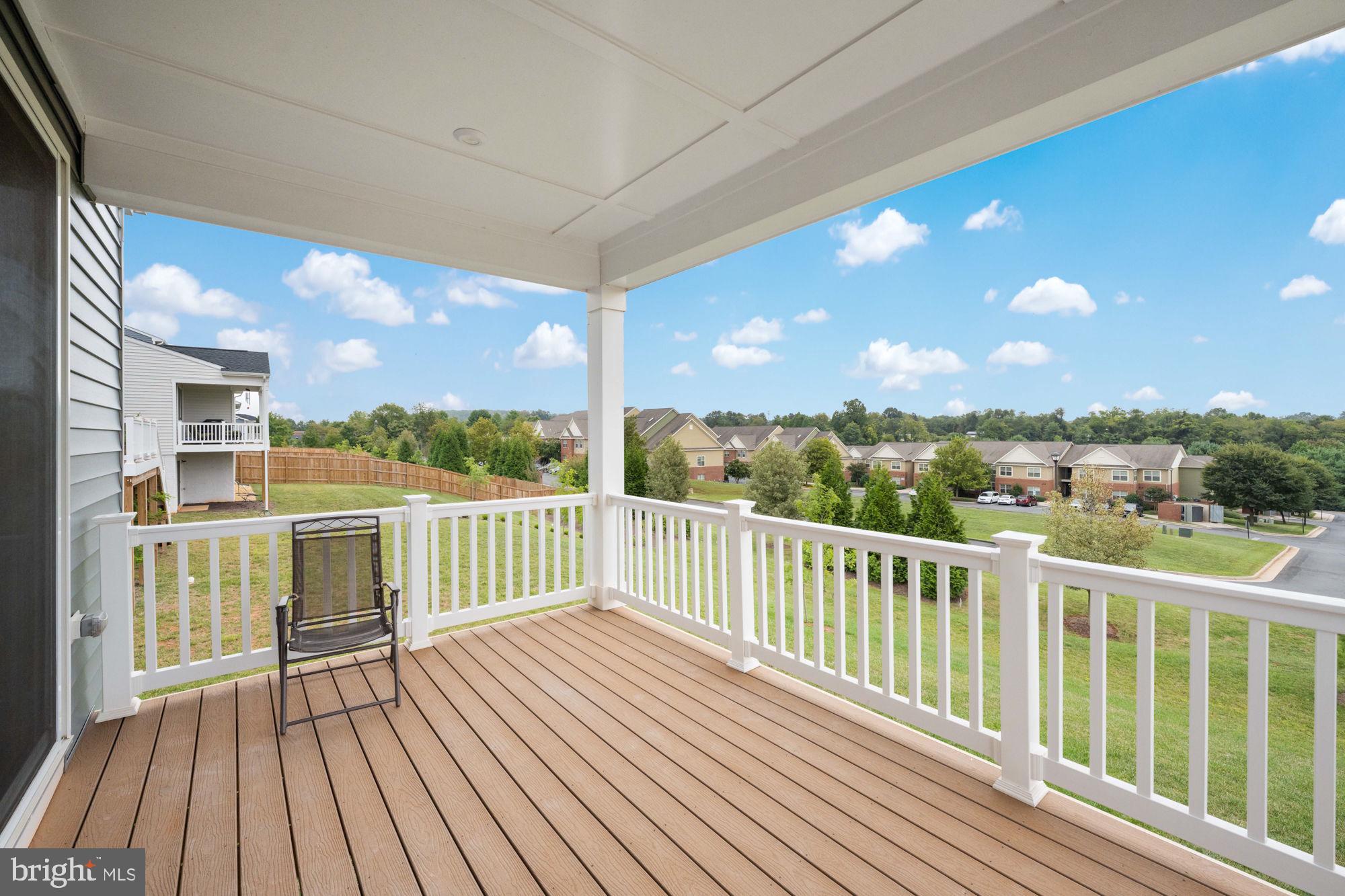 ROUND HILL MEADOWS - Residential