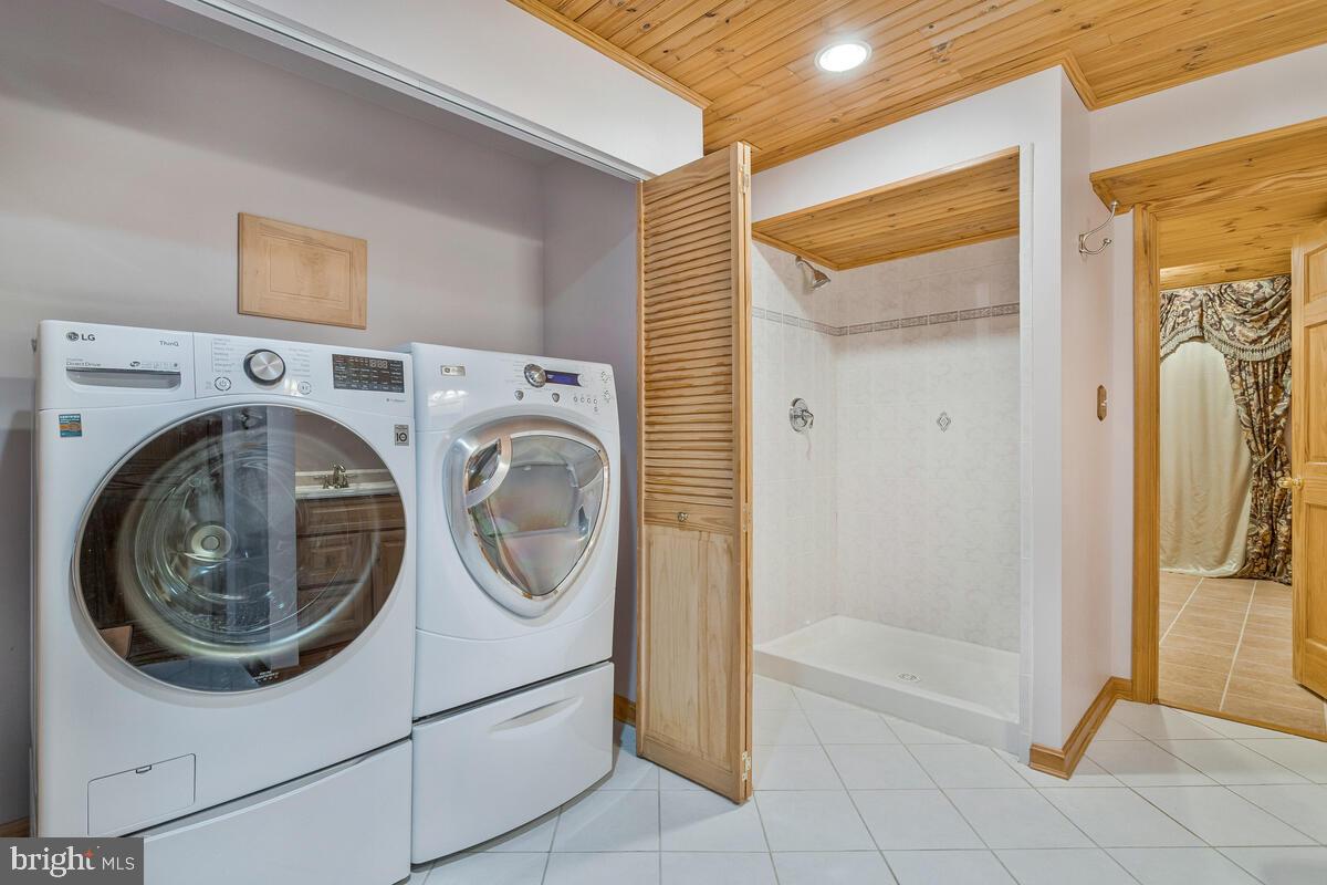 RICHFIELD STATION VILLAGE - Residential