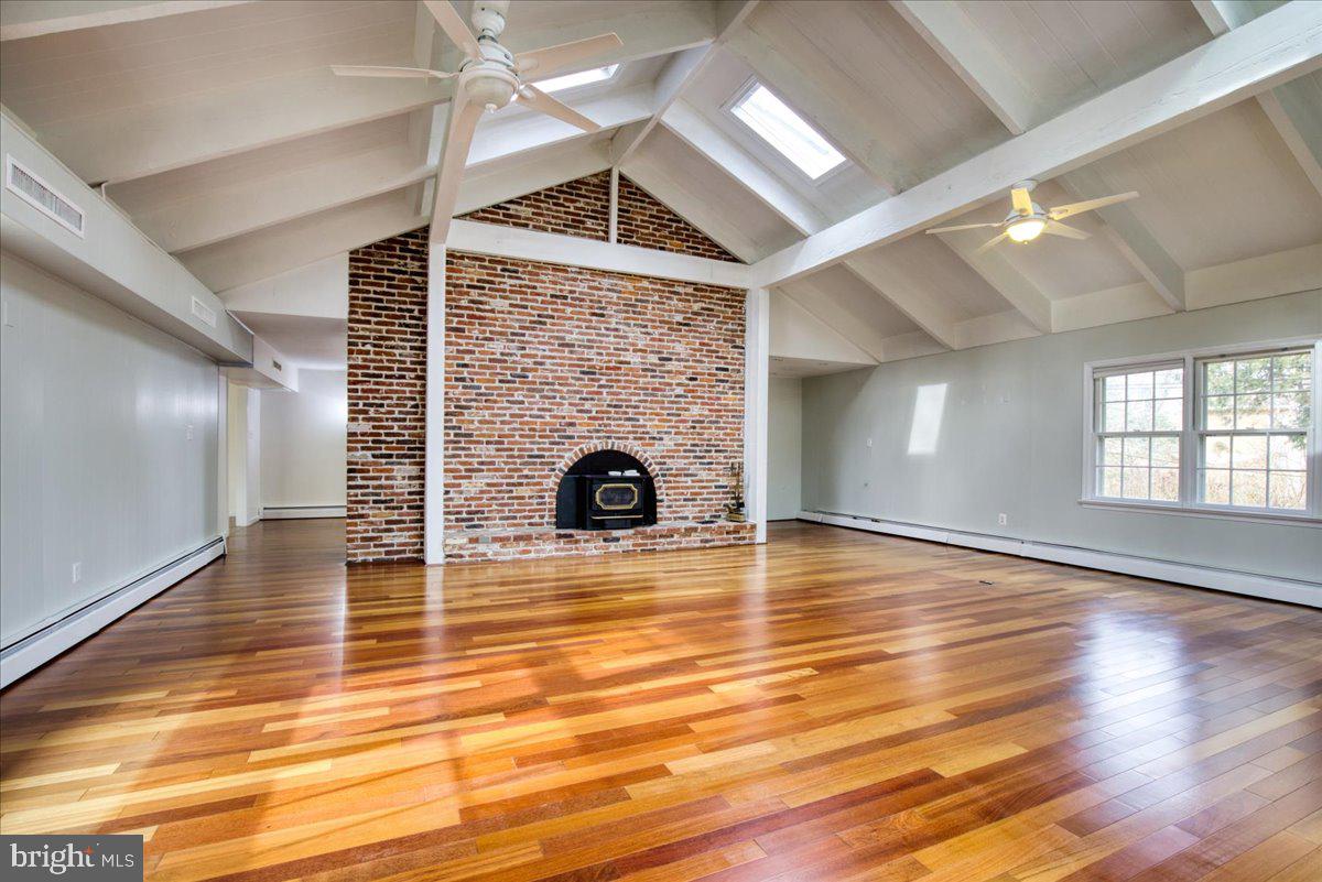 VALLEY FORGE MTN - Residential Lease