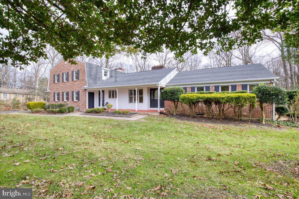 Photo of 1674 High Point Lane, PHOENIXVILLE, PA 19460 (MLS # PACT2114546)