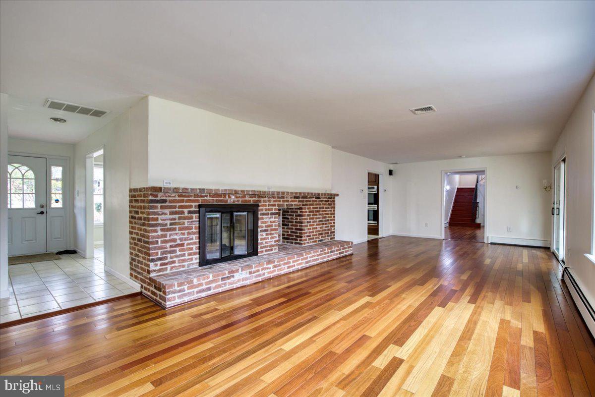 VALLEY FORGE MTN - Residential Lease