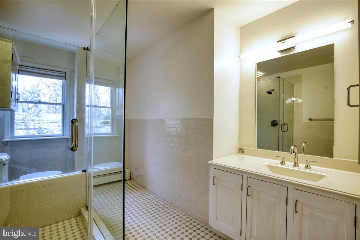 VALLEY FORGE MTN - Residential Lease