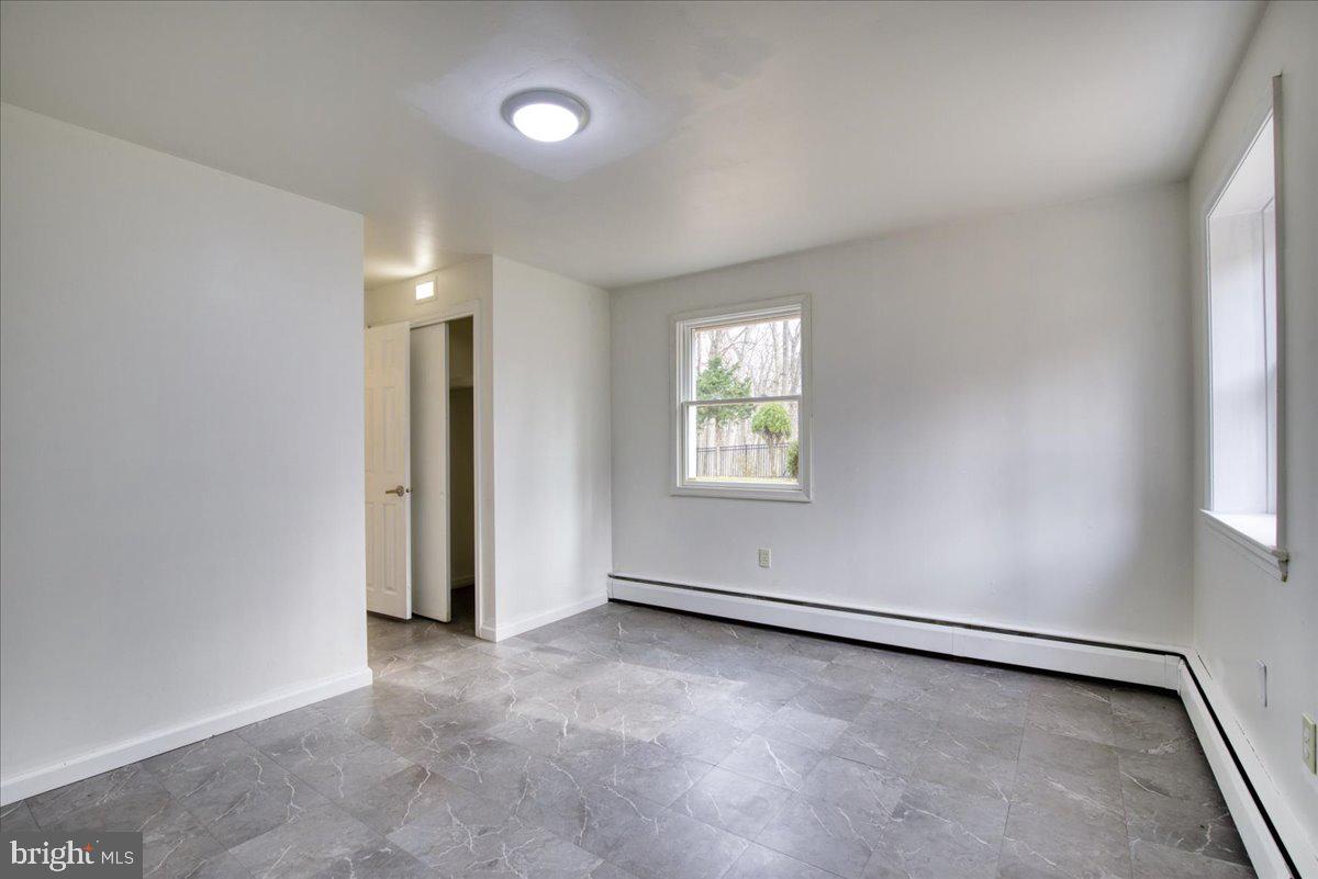 VALLEY FORGE MTN - Residential Lease