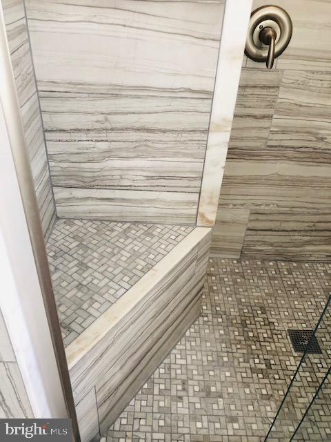 OLDE KENSINGTON - Residential Lease