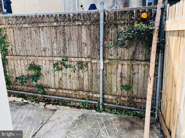 OLDE KENSINGTON - Residential Lease