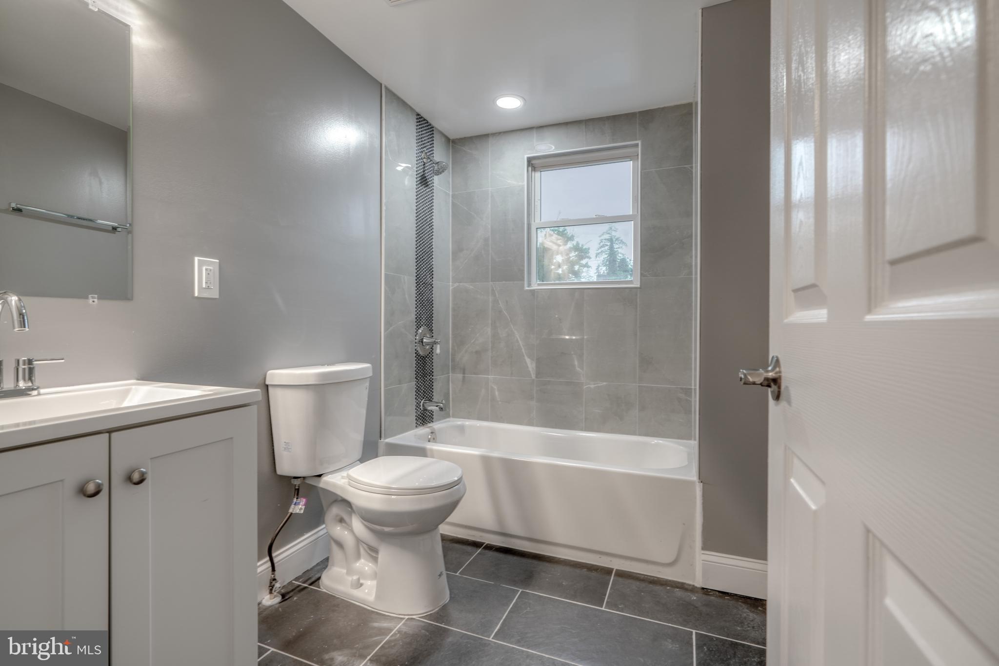 WINDSOR HILLS - Residential