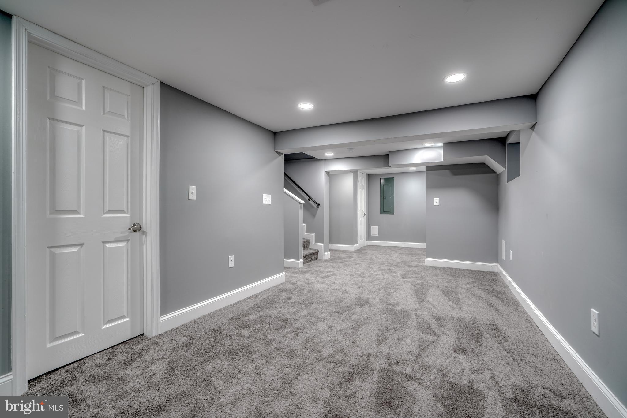 WINDSOR HILLS - Residential