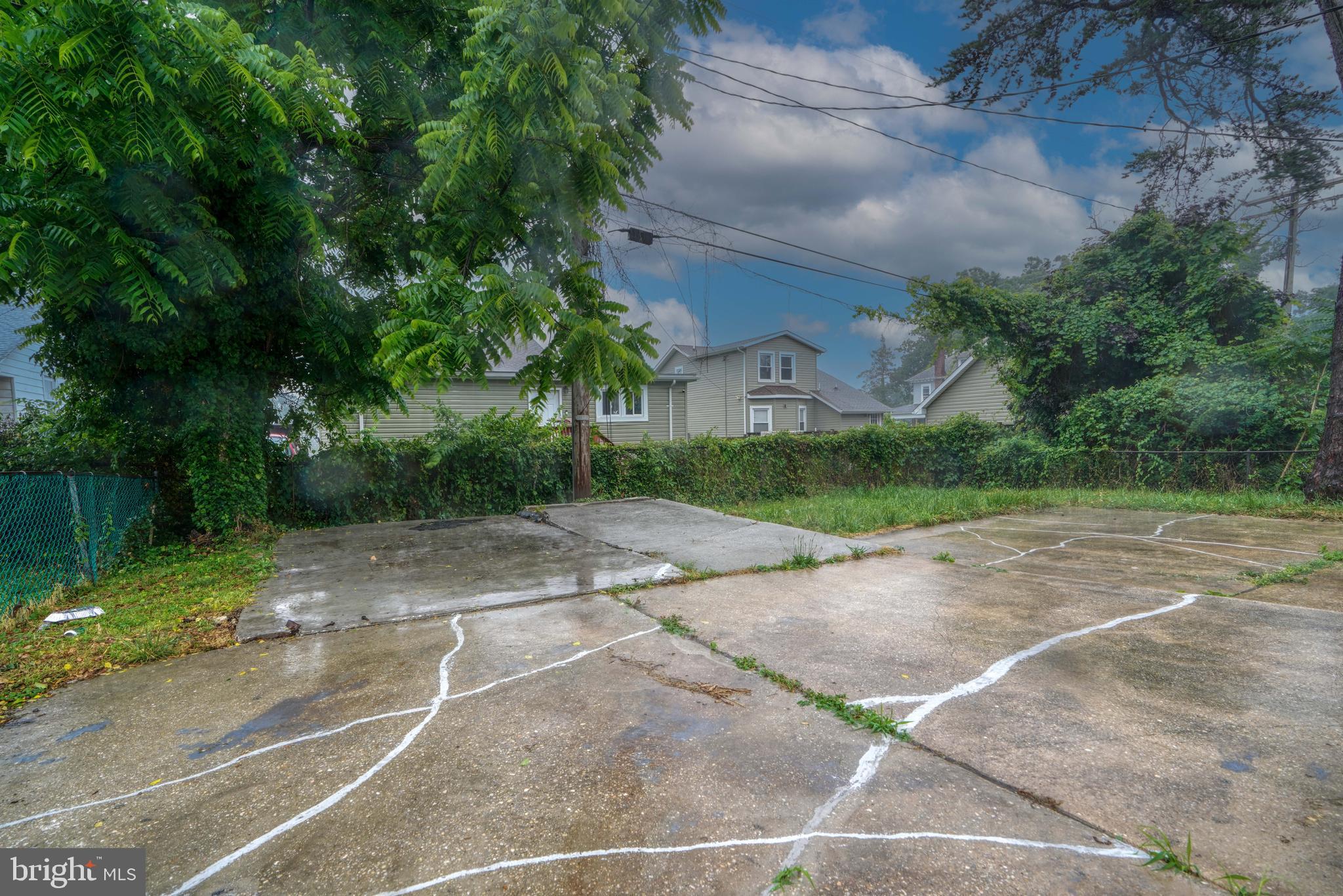 WINDSOR HILLS - Residential