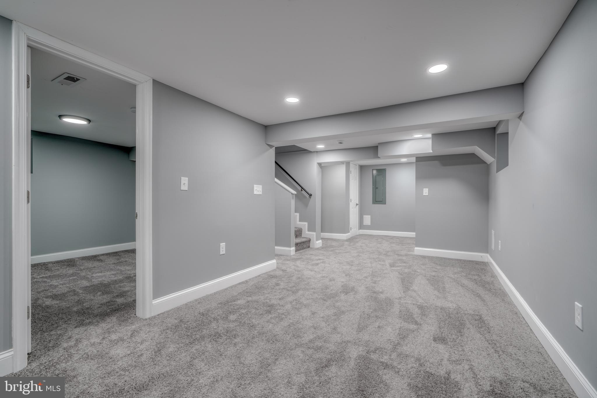 WINDSOR HILLS - Residential