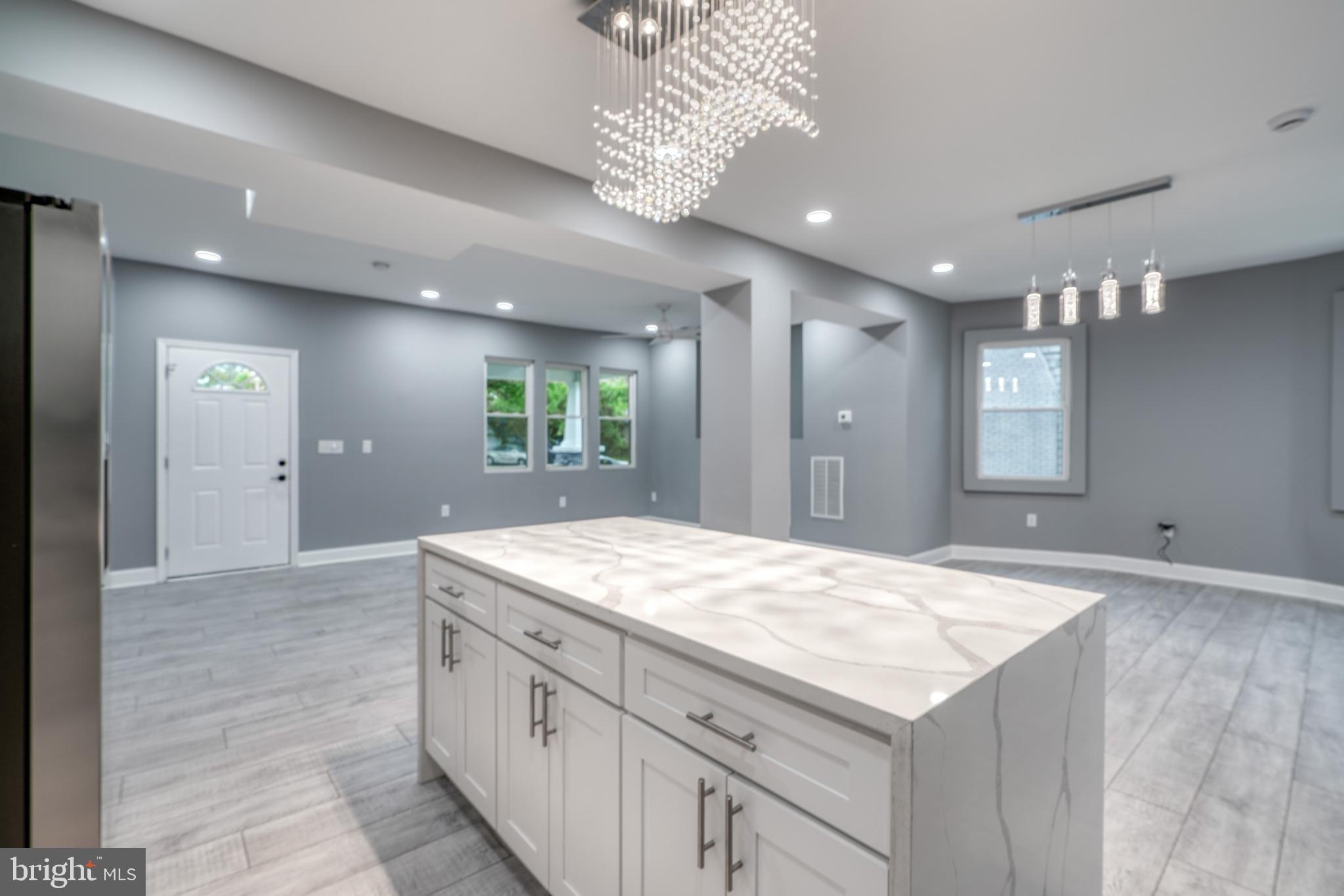 WINDSOR HILLS - Residential