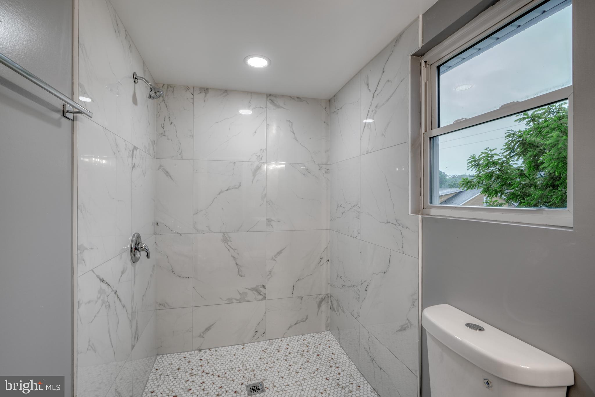 WINDSOR HILLS - Residential