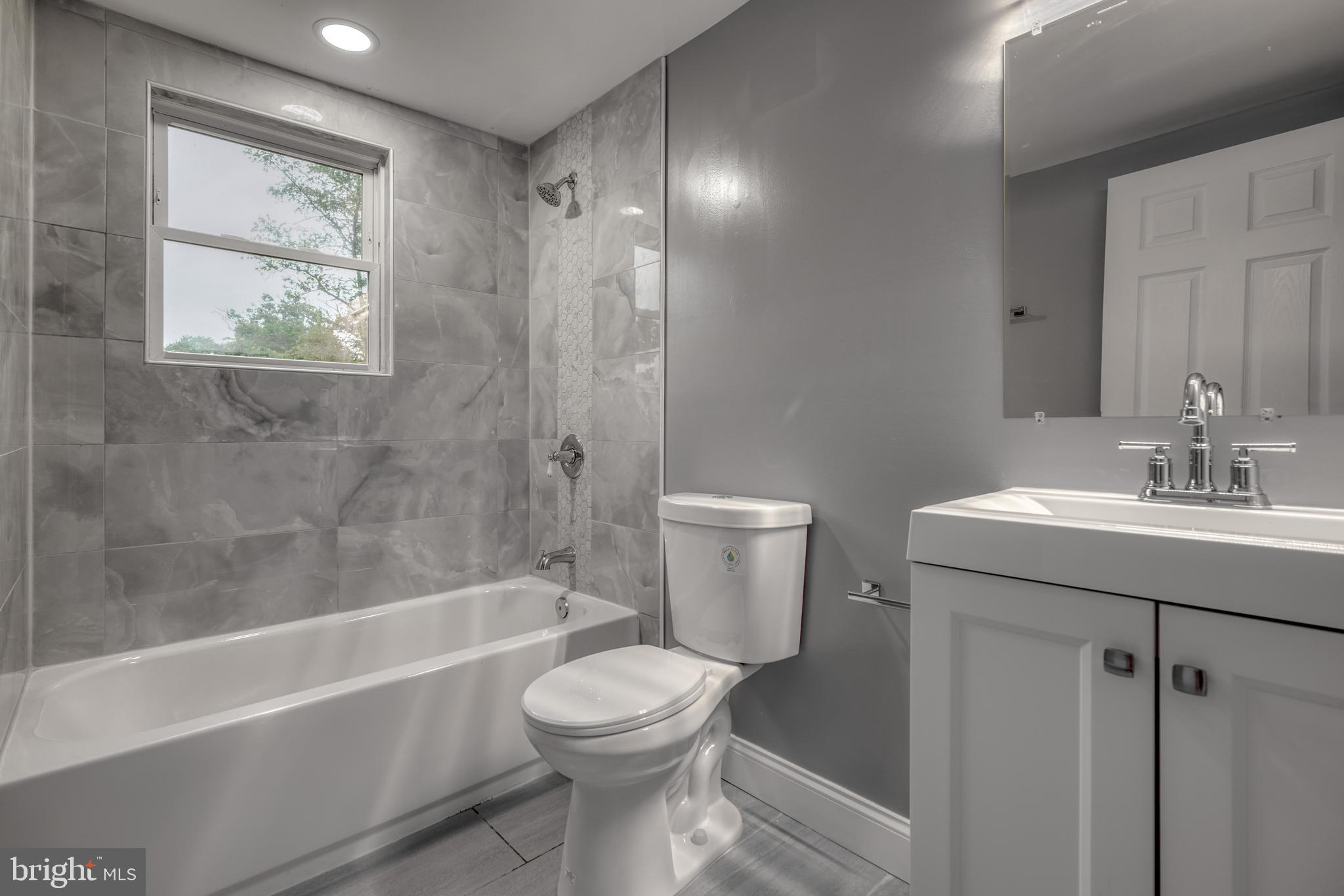 WINDSOR HILLS - Residential