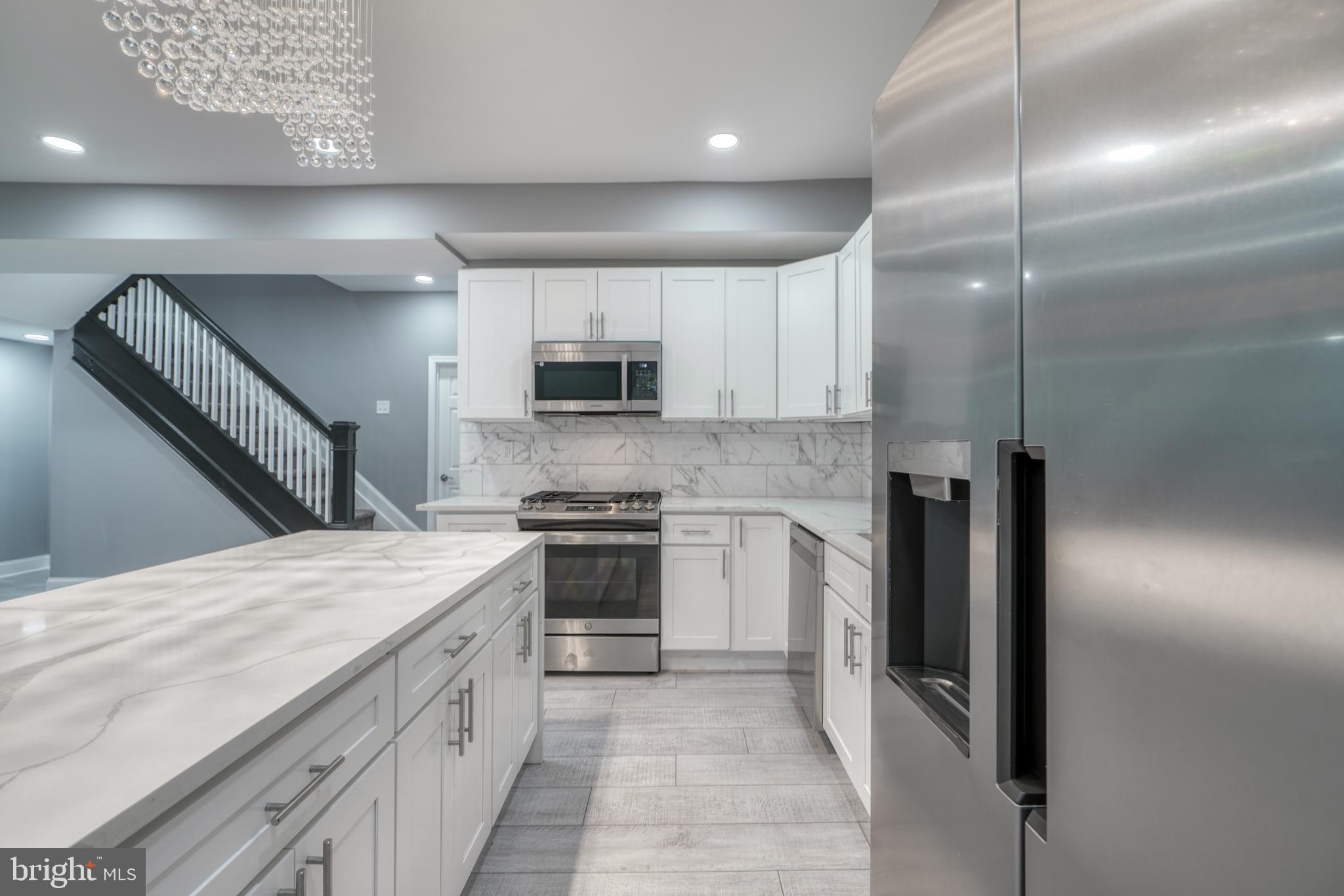 WINDSOR HILLS - Residential