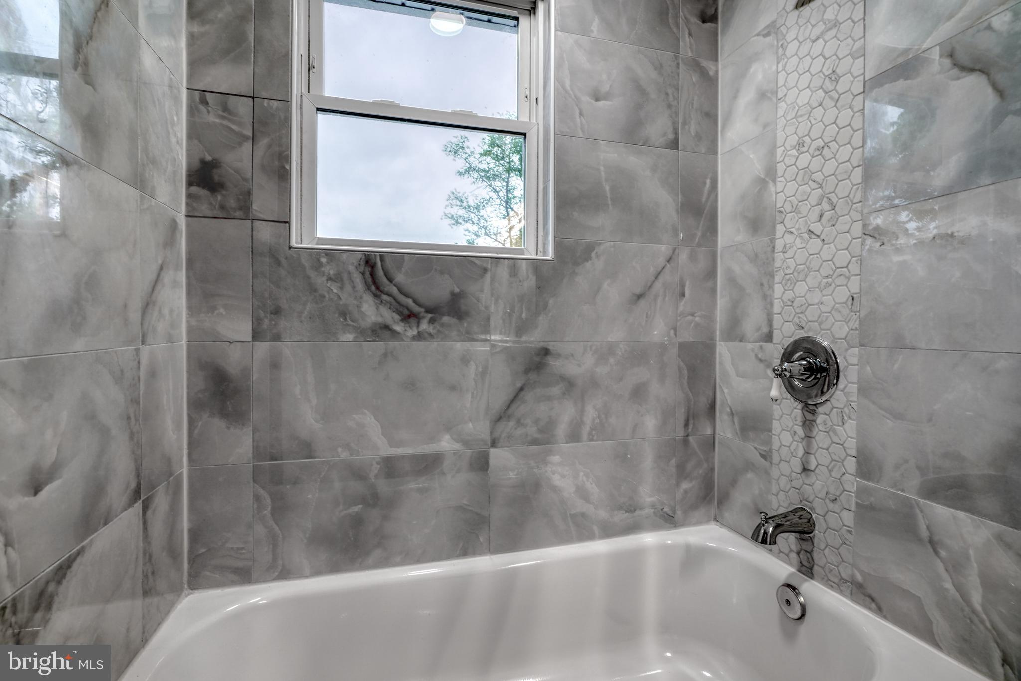 WINDSOR HILLS - Residential