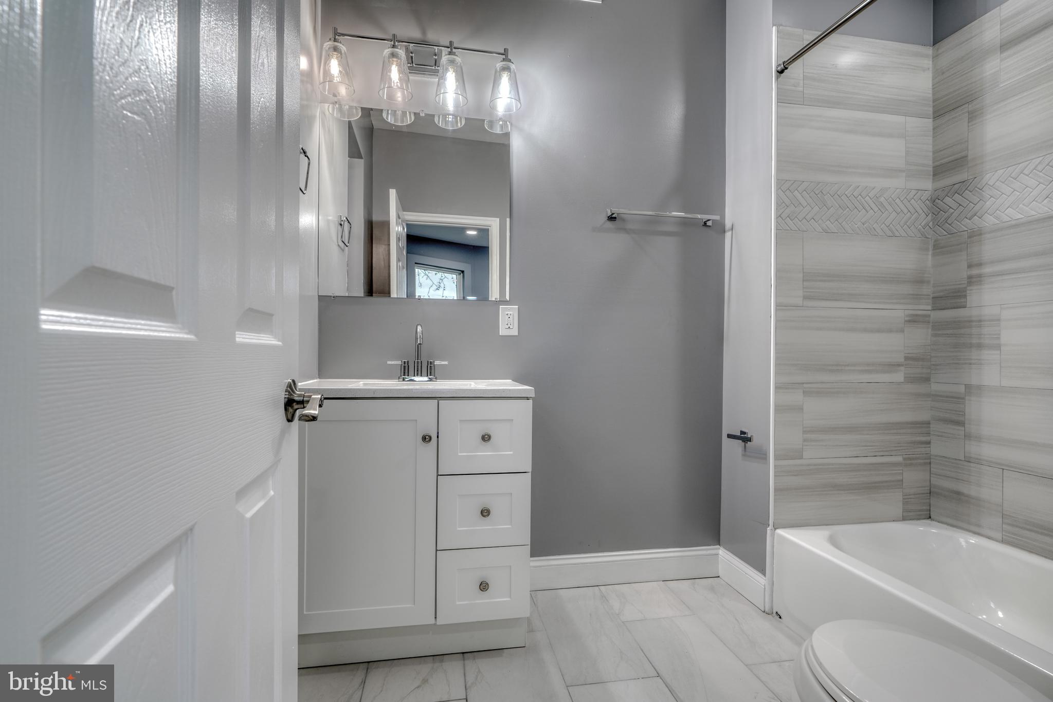 WINDSOR HILLS - Residential