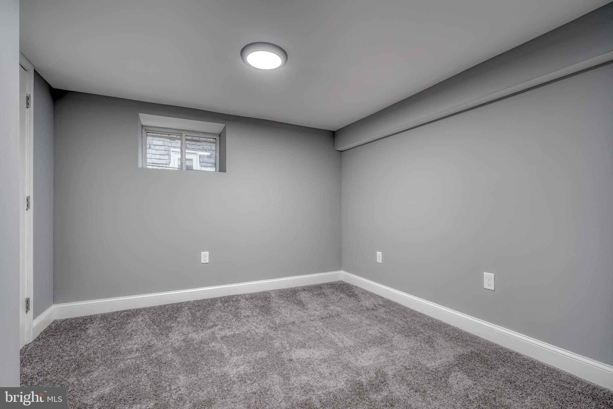 WINDSOR HILLS - Residential