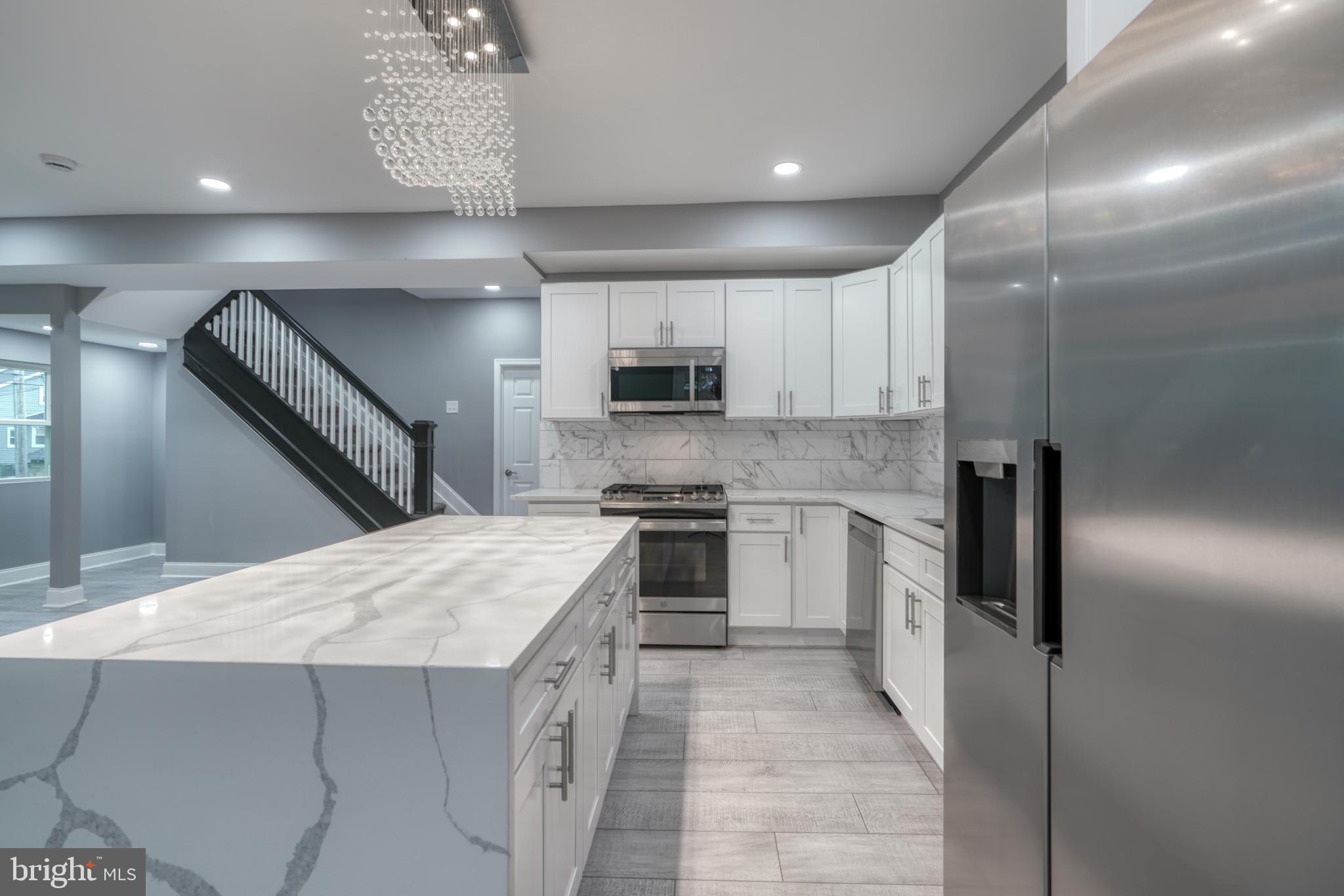 WINDSOR HILLS - Residential