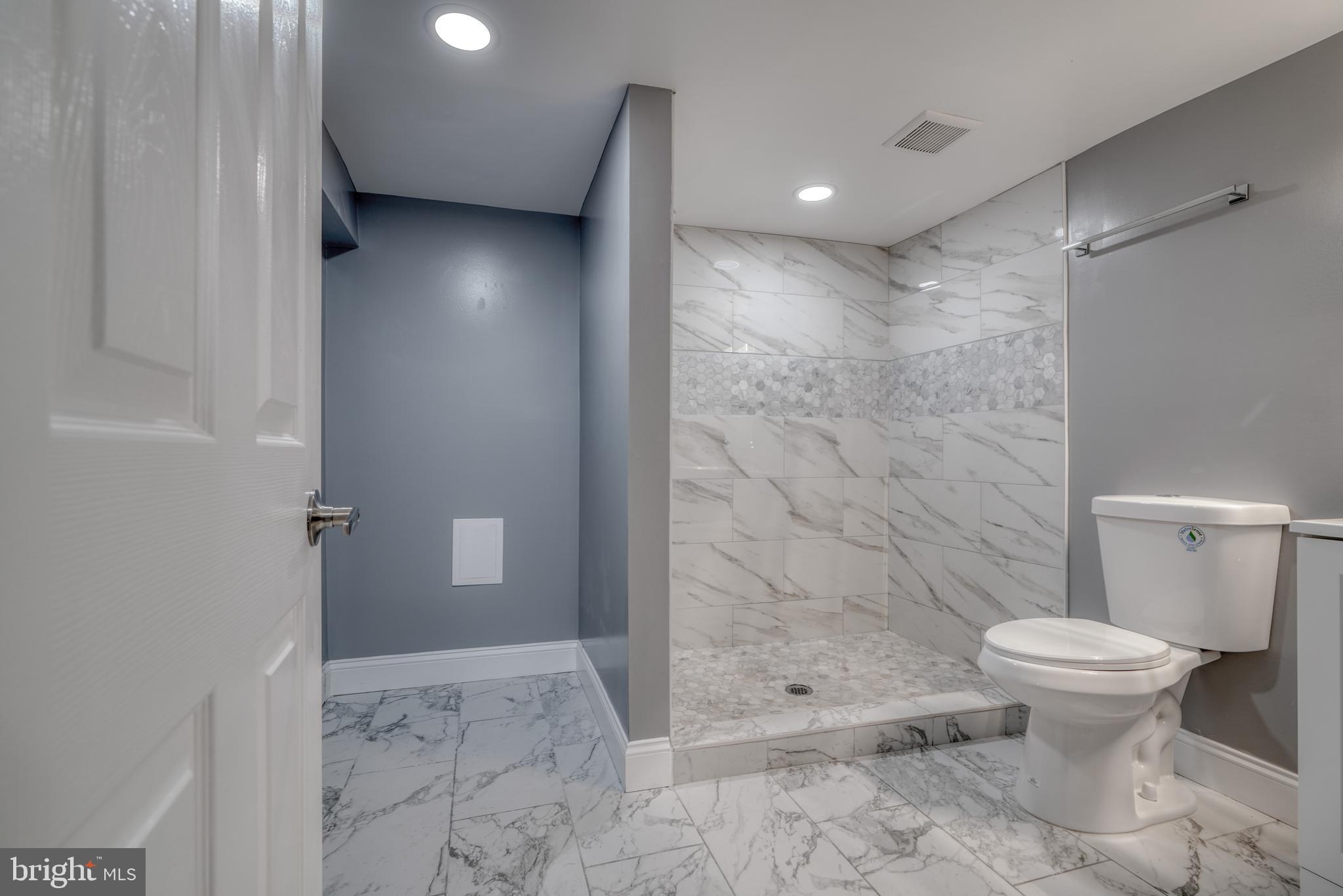 WINDSOR HILLS - Residential