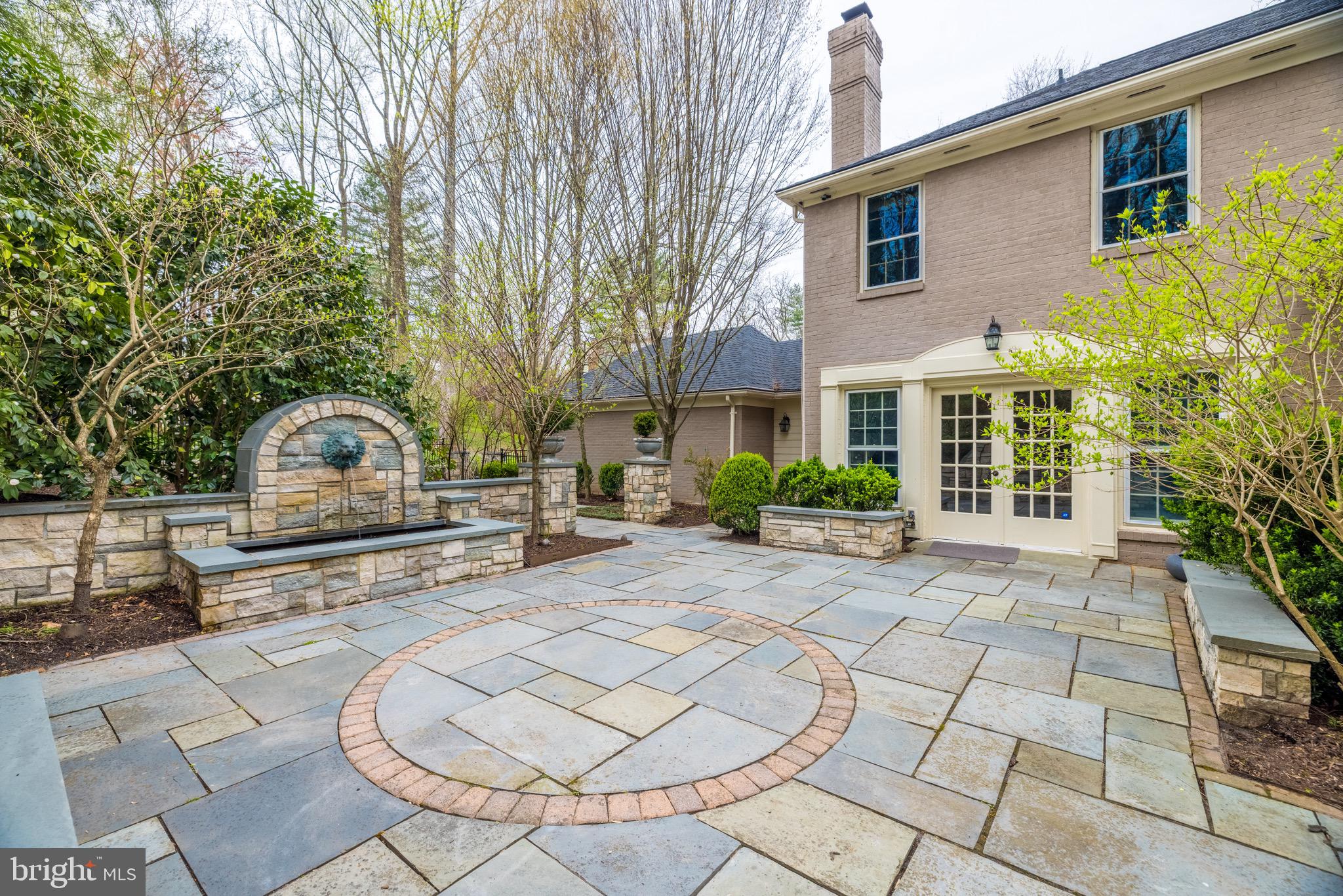 CEDARS OF MC LEAN - Residential