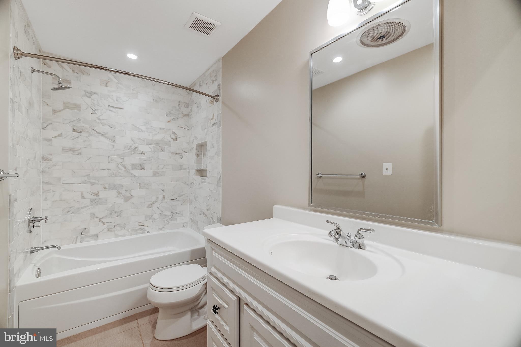 CEDARS OF MC LEAN - Residential