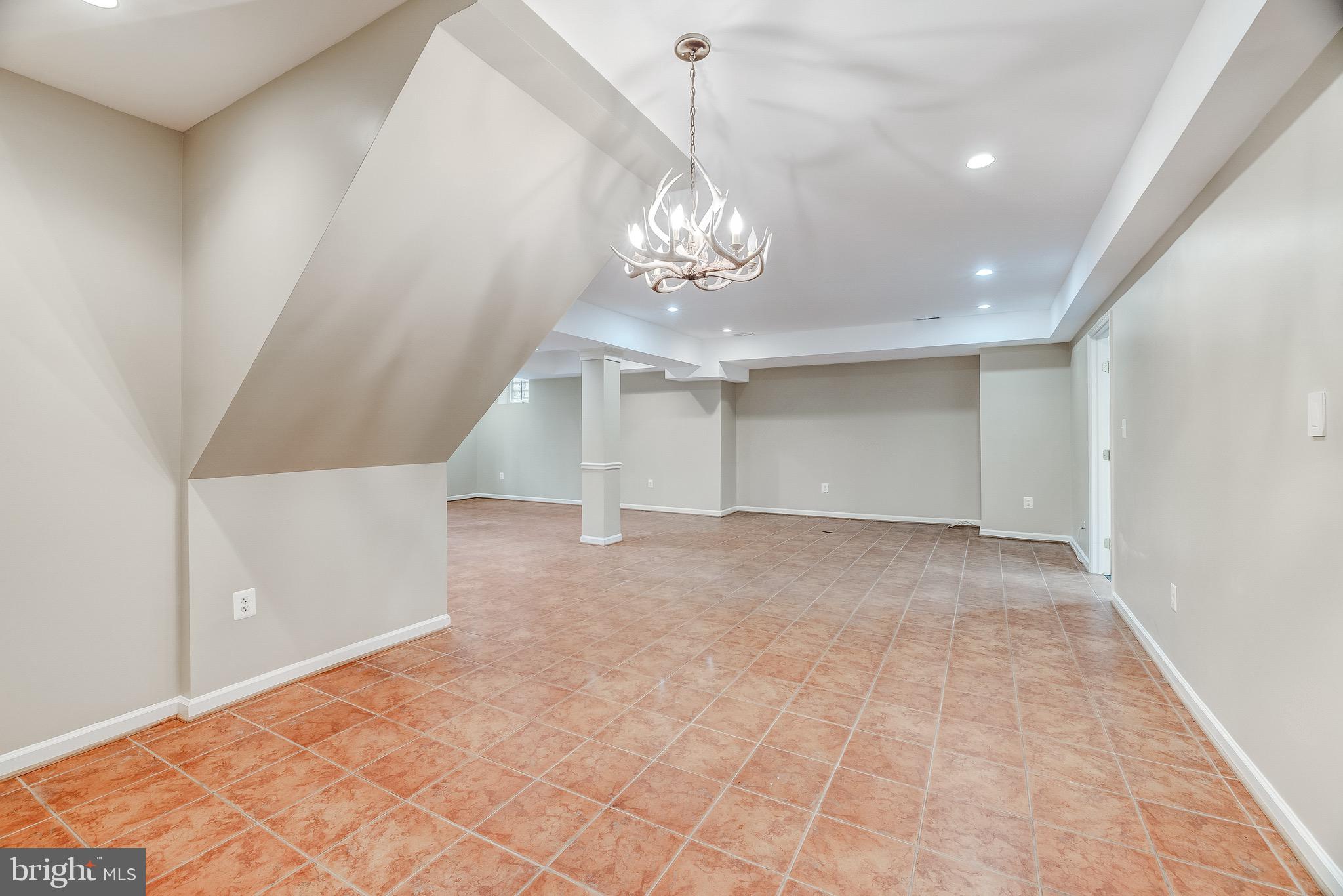 CEDARS OF MC LEAN - Residential