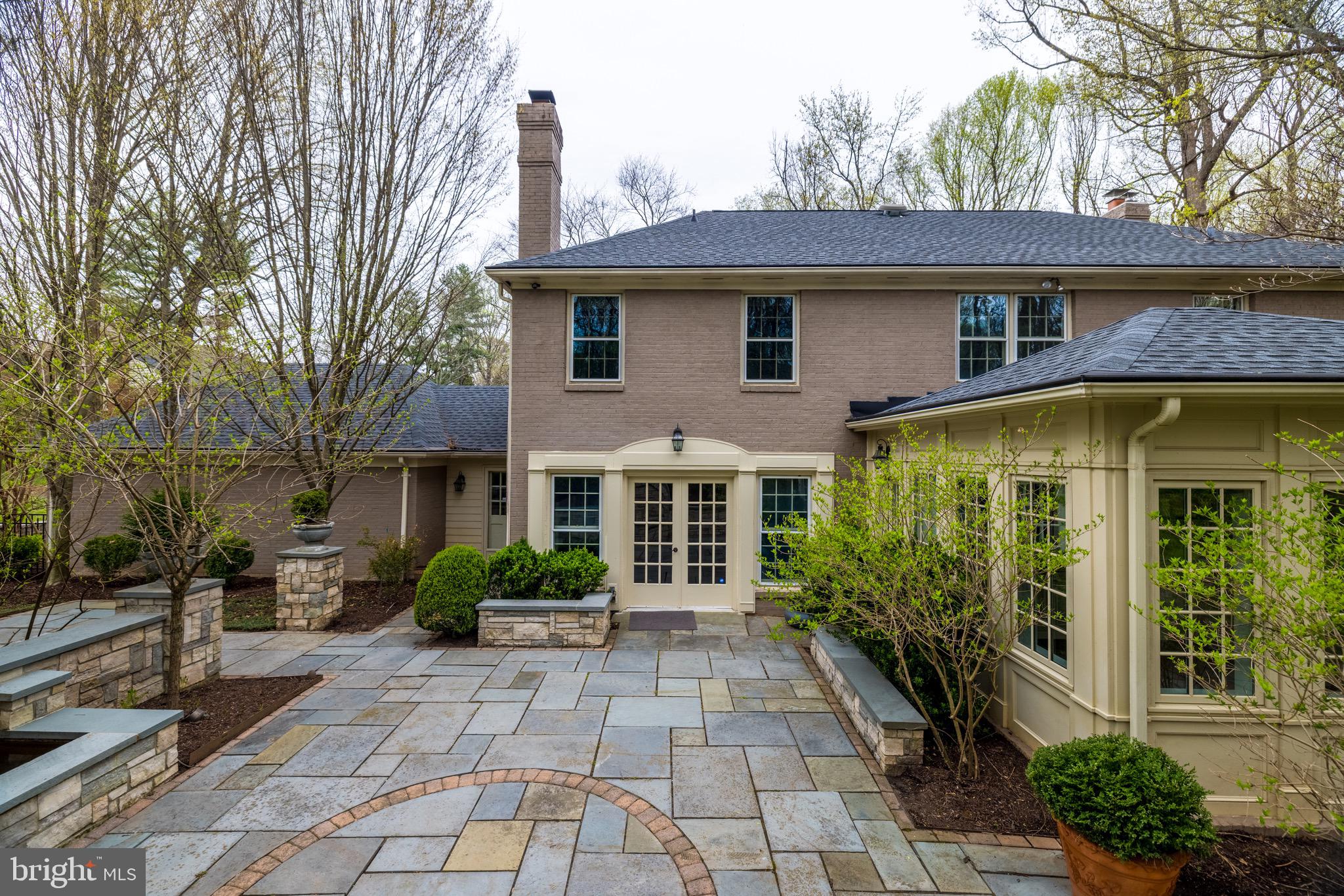 CEDARS OF MC LEAN - Residential