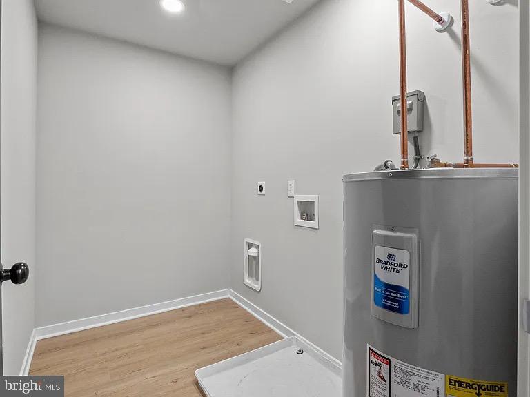 LEVITTOWN - Residential