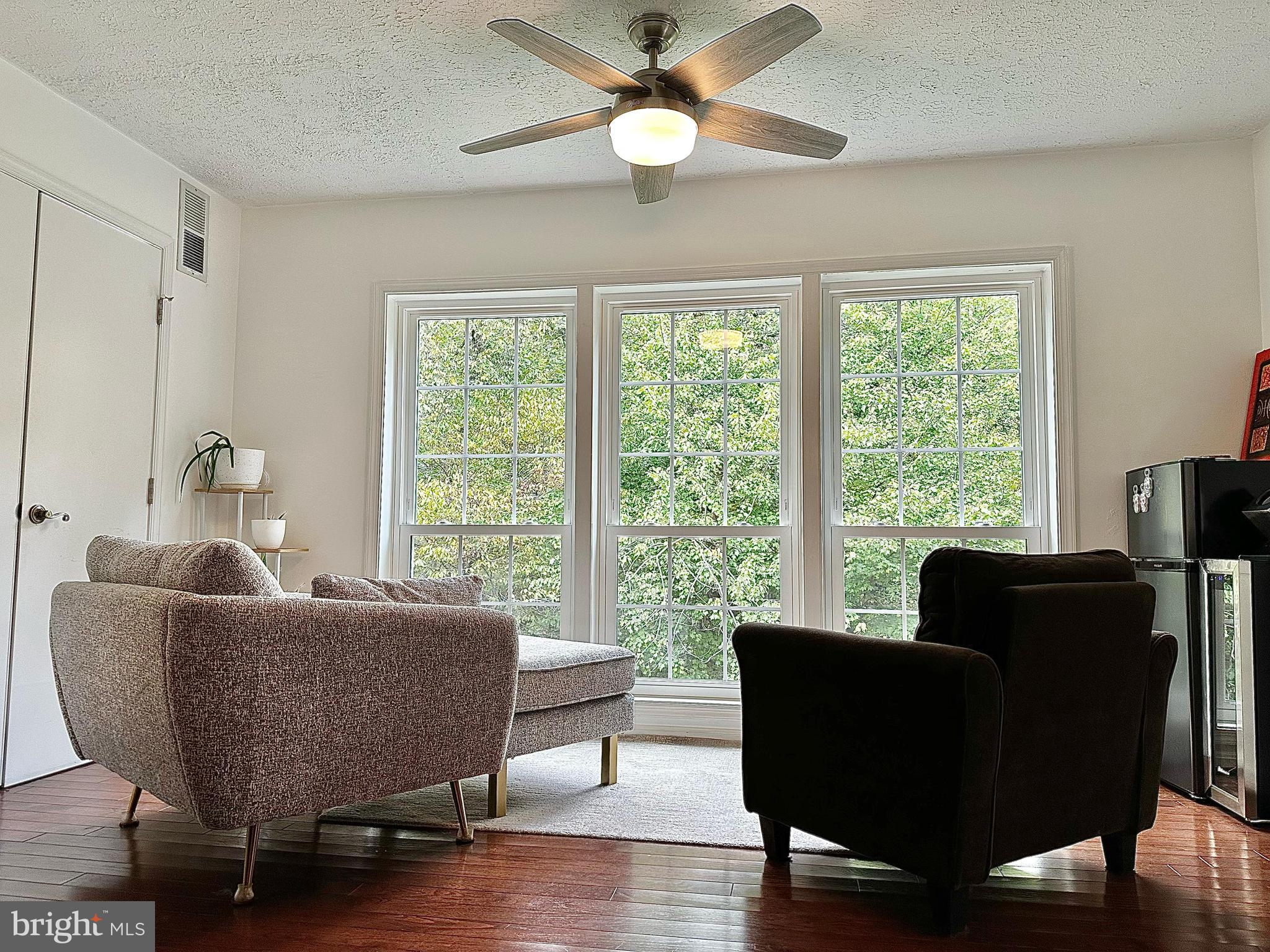 WILLOW POINT - Residential Lease