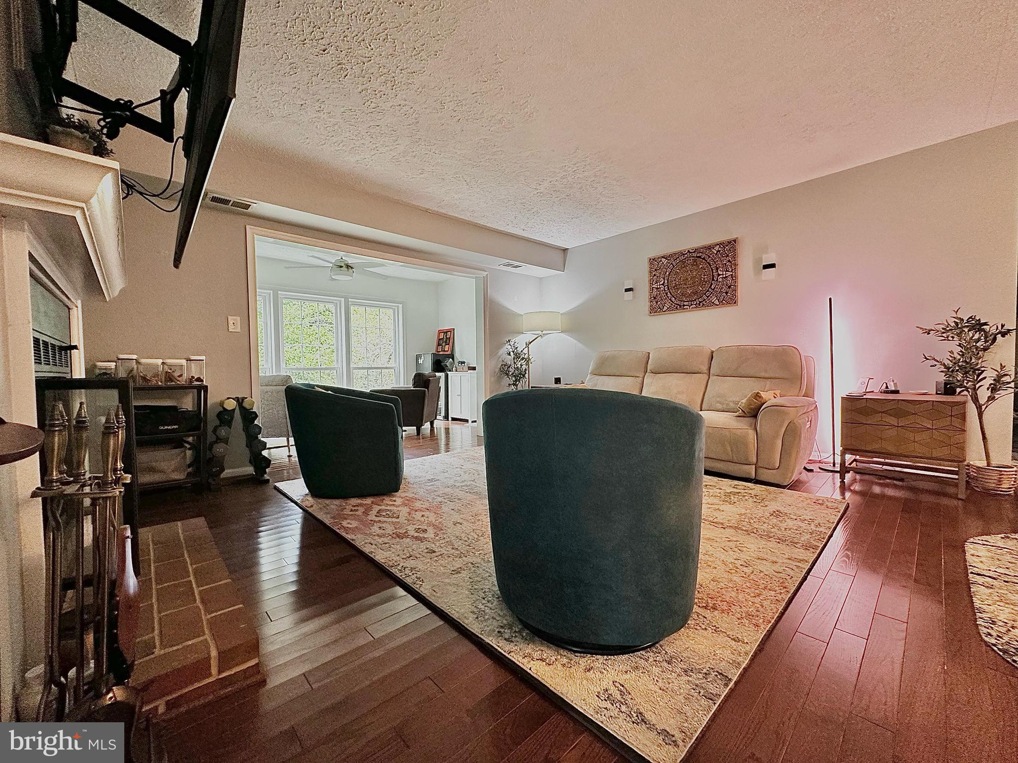 WILLOW POINT - Residential Lease