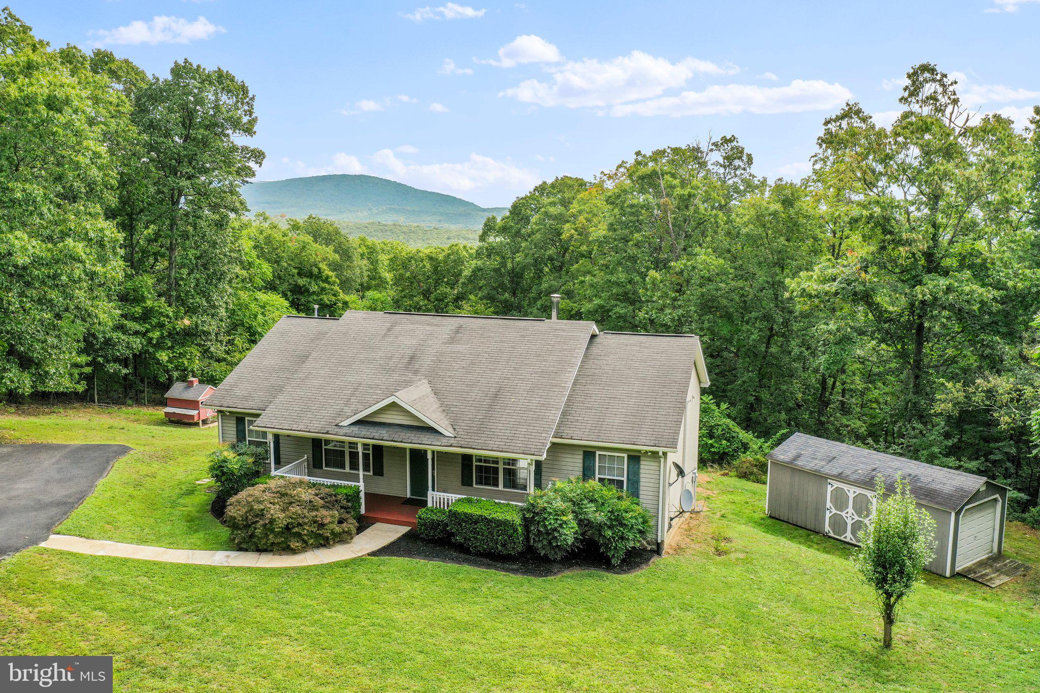 PINE CONE - Residential
