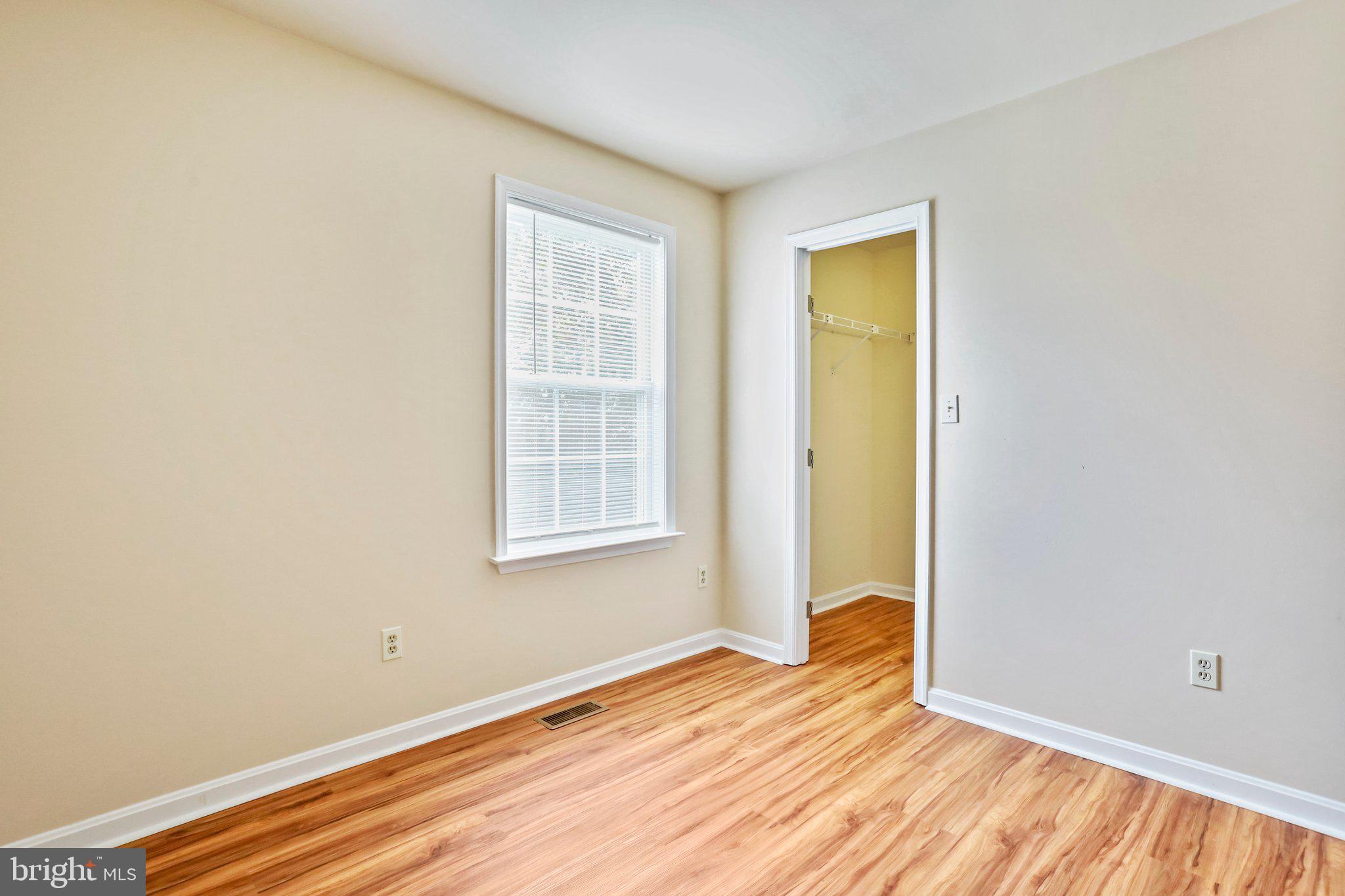 PINE CONE - Residential