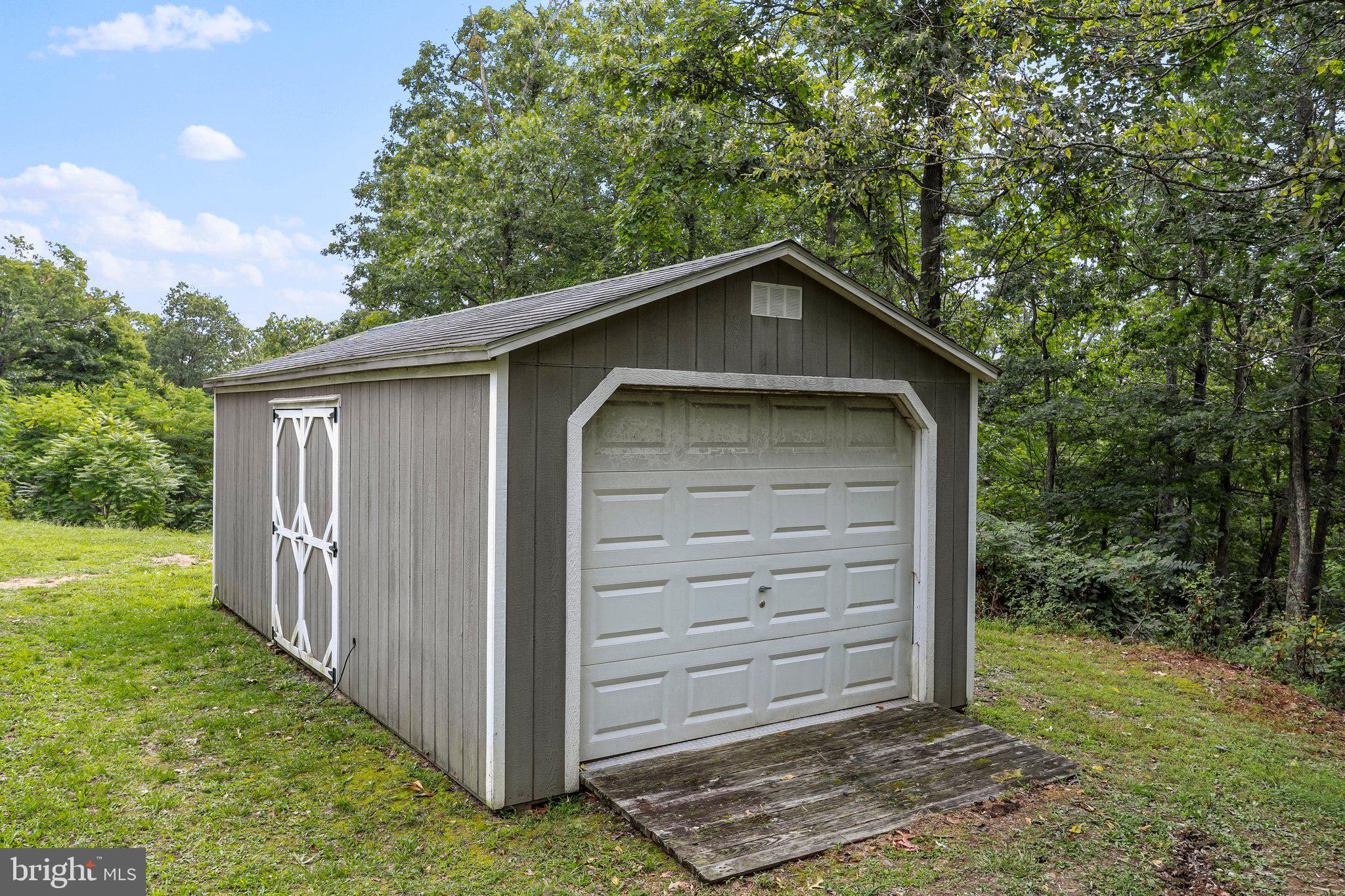 PINE CONE - Residential