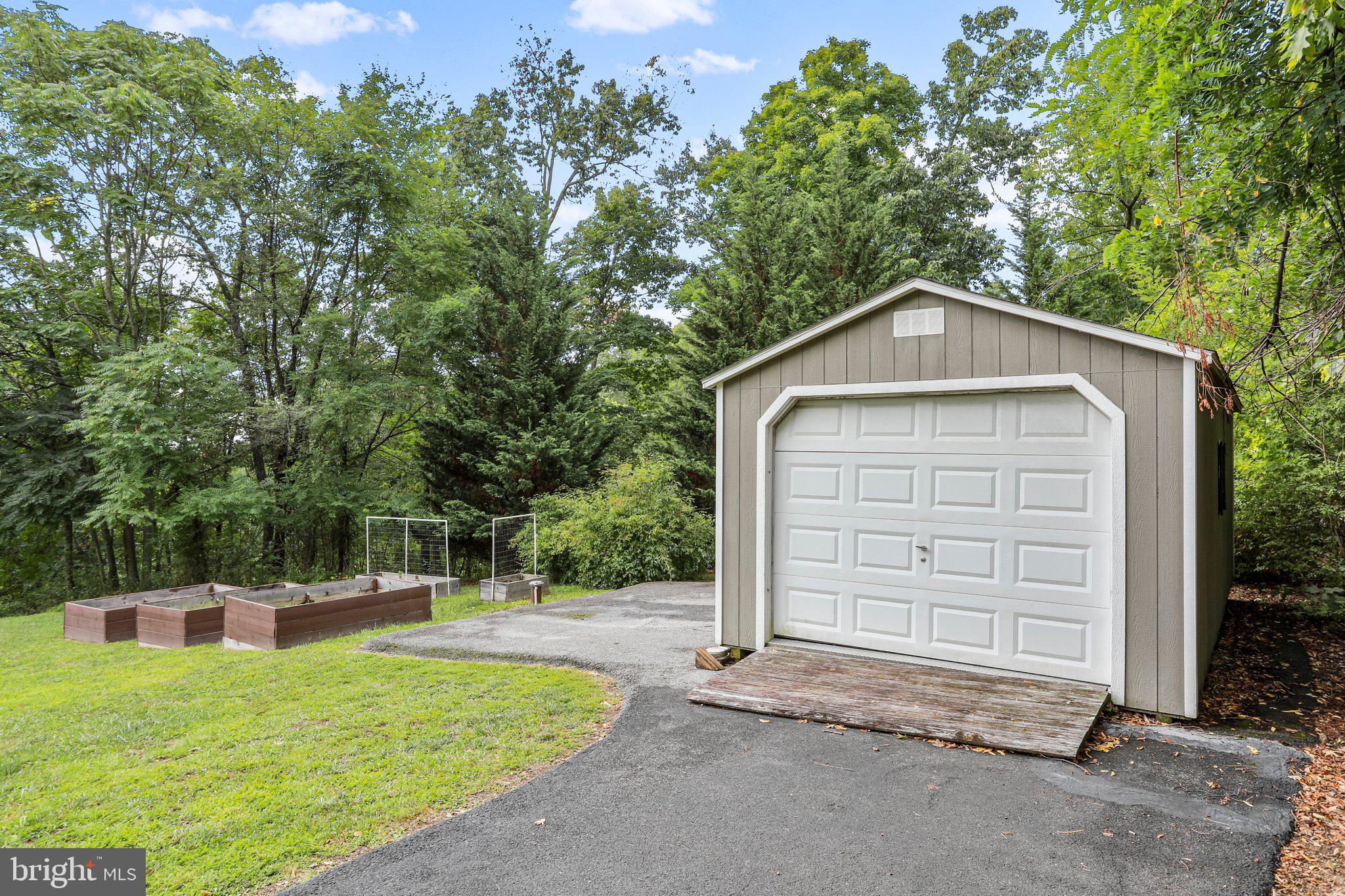 PINE CONE - Residential