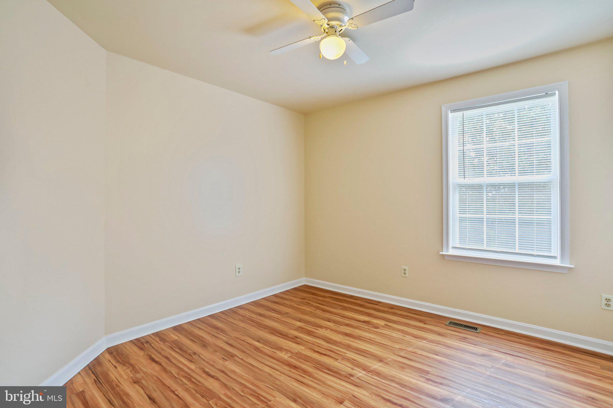 PINE CONE - Residential