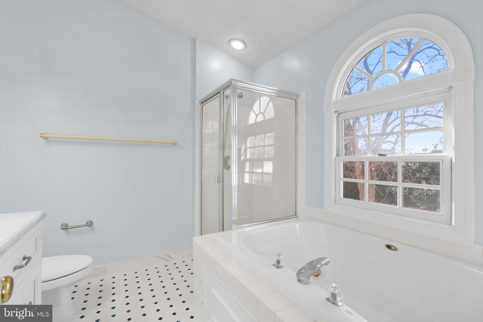 SEVEN OAKS - Residential