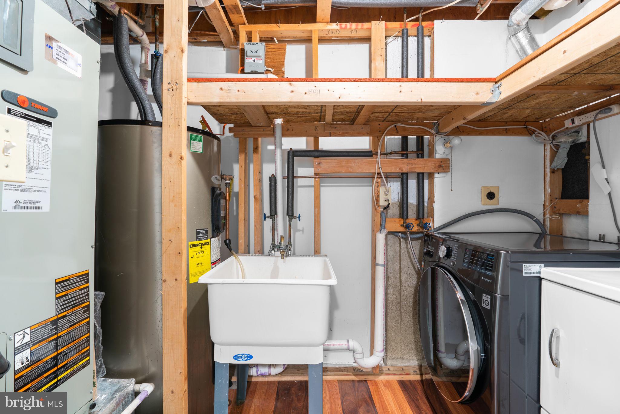 SEVEN OAKS - Residential